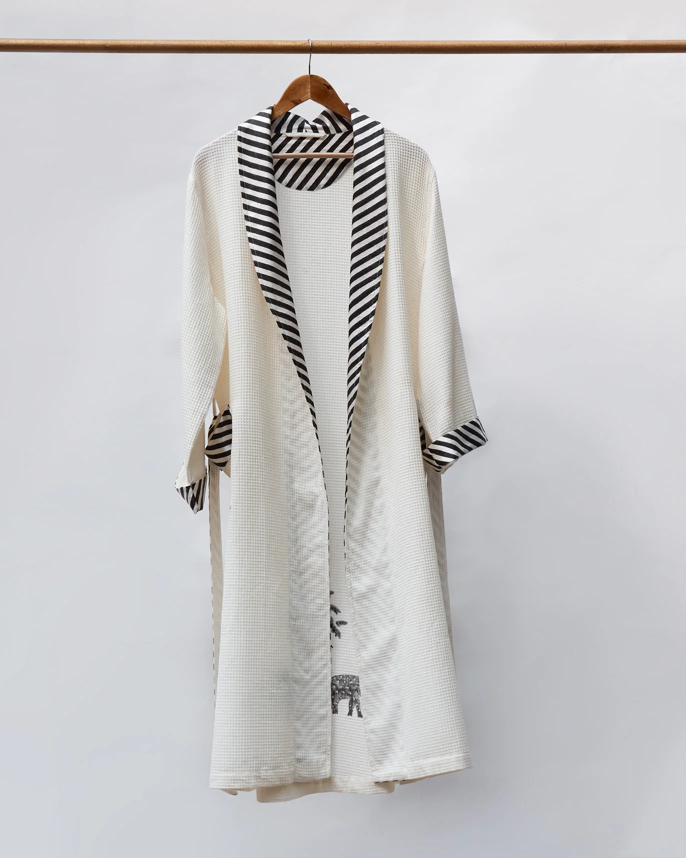 Ele Palm Dressing Robe - Image 4