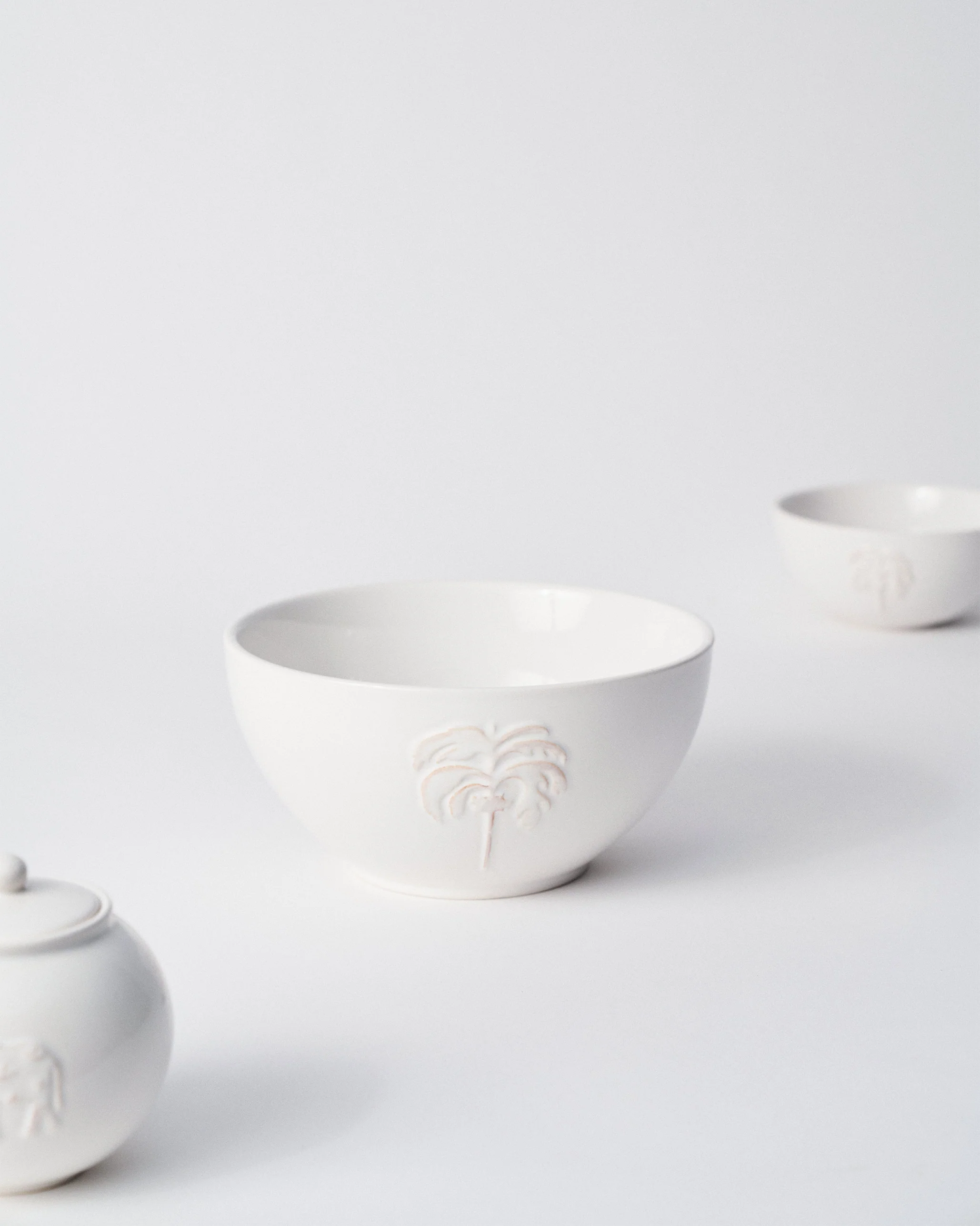 Ele Palm Serving Bowl - Image 2