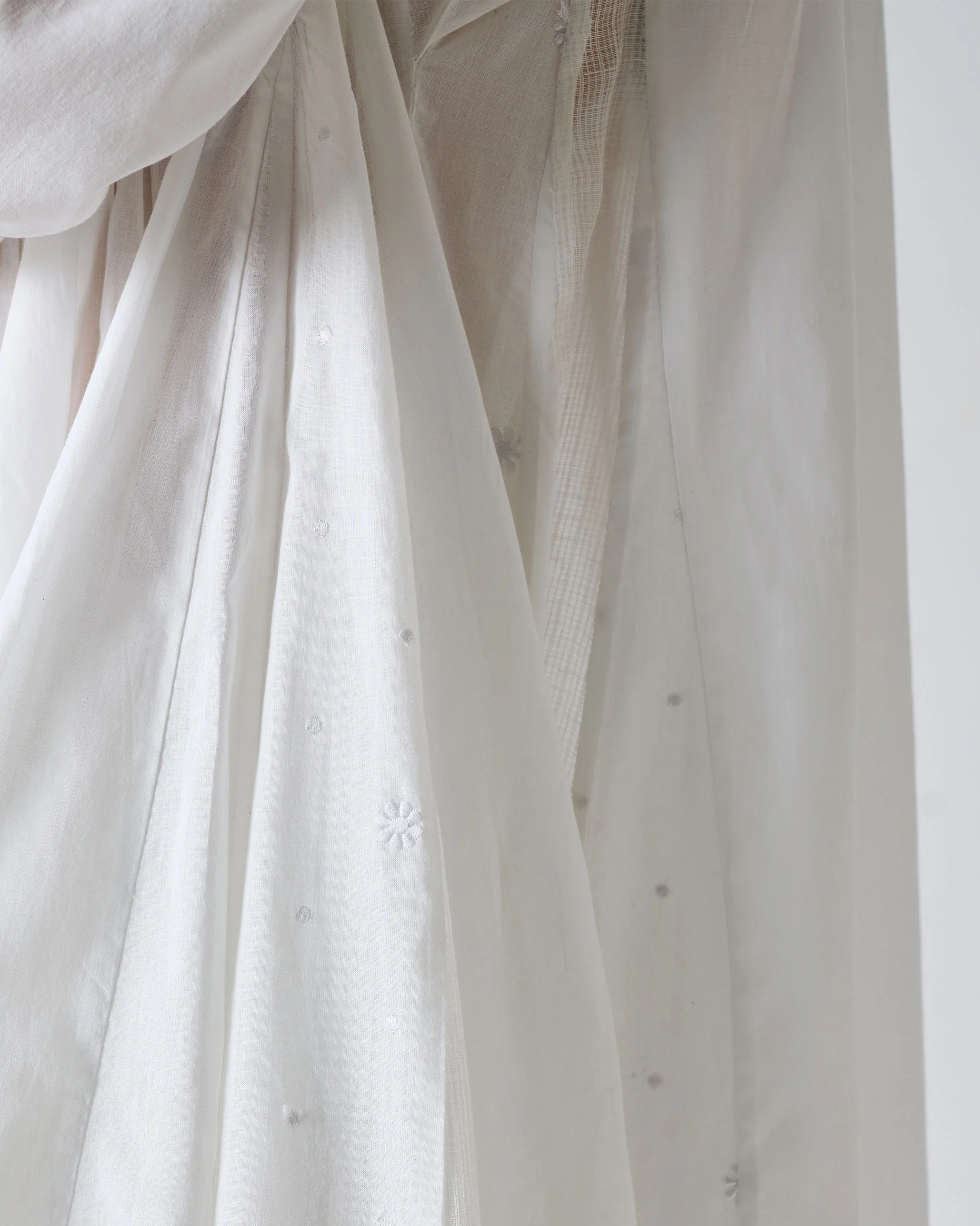 Enya Kurta - White Embroidery - Image 5