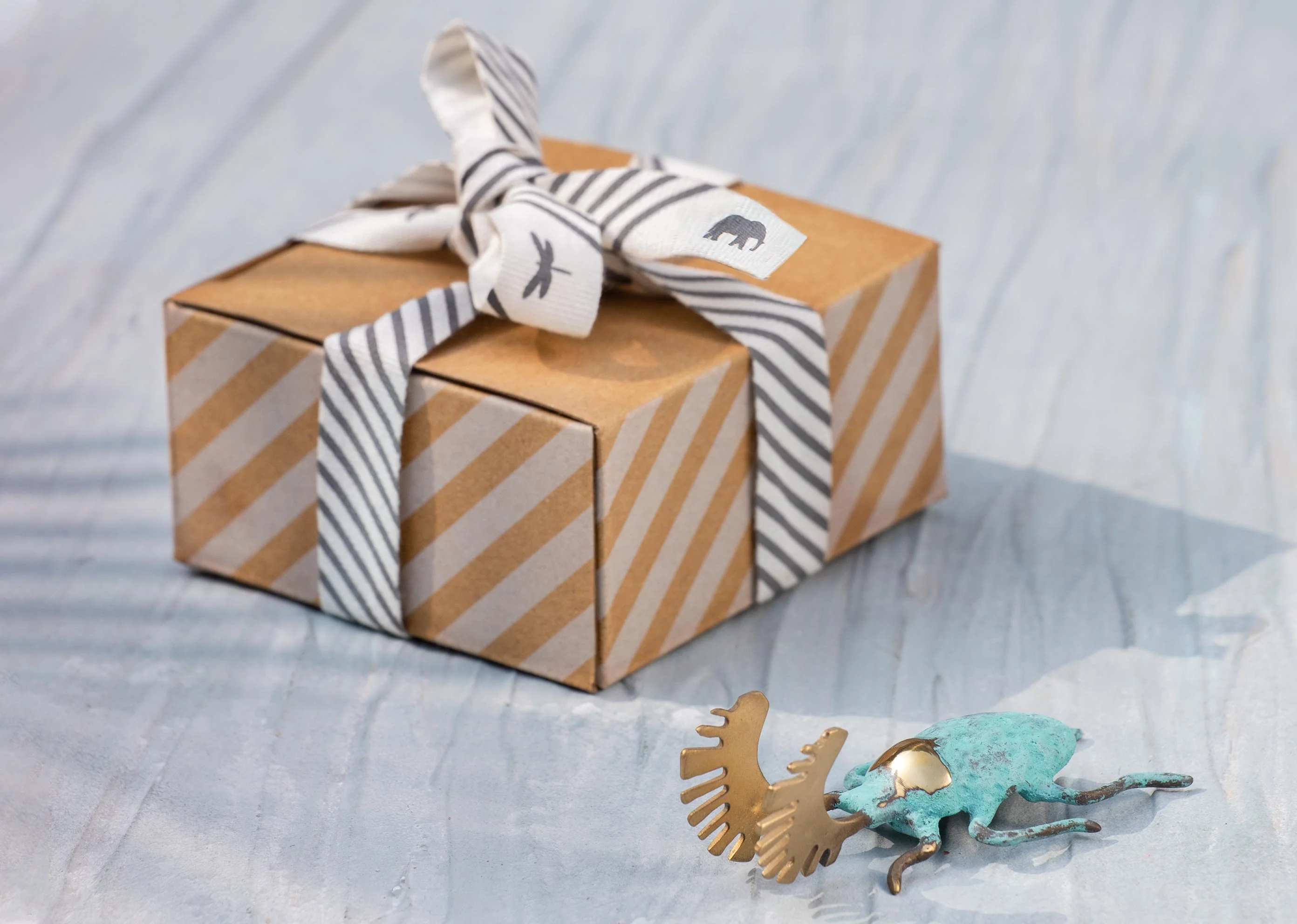 Eyelash Bugsy Decorative - Image 3