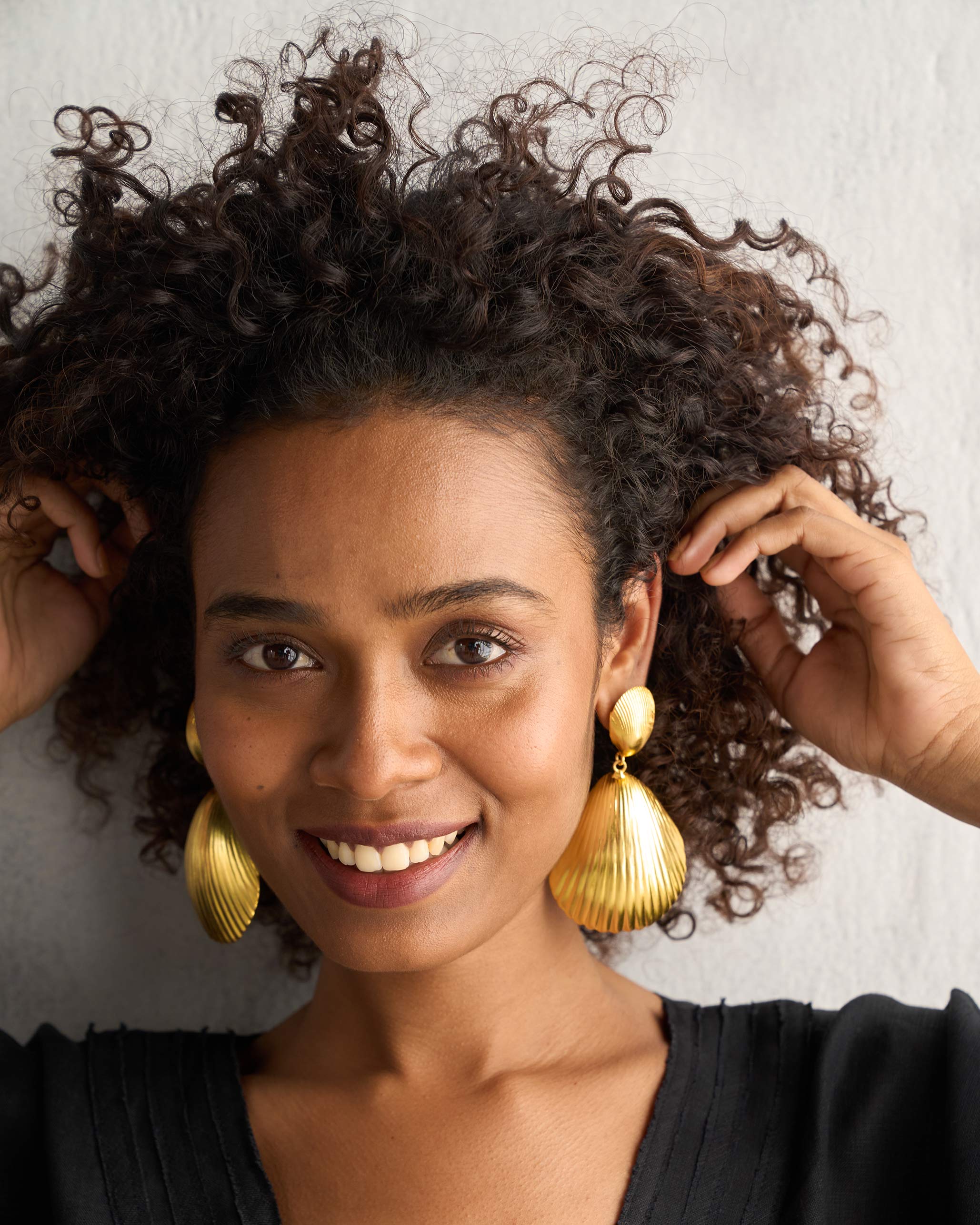 Fan Shell Earrings - Gold - Image 2