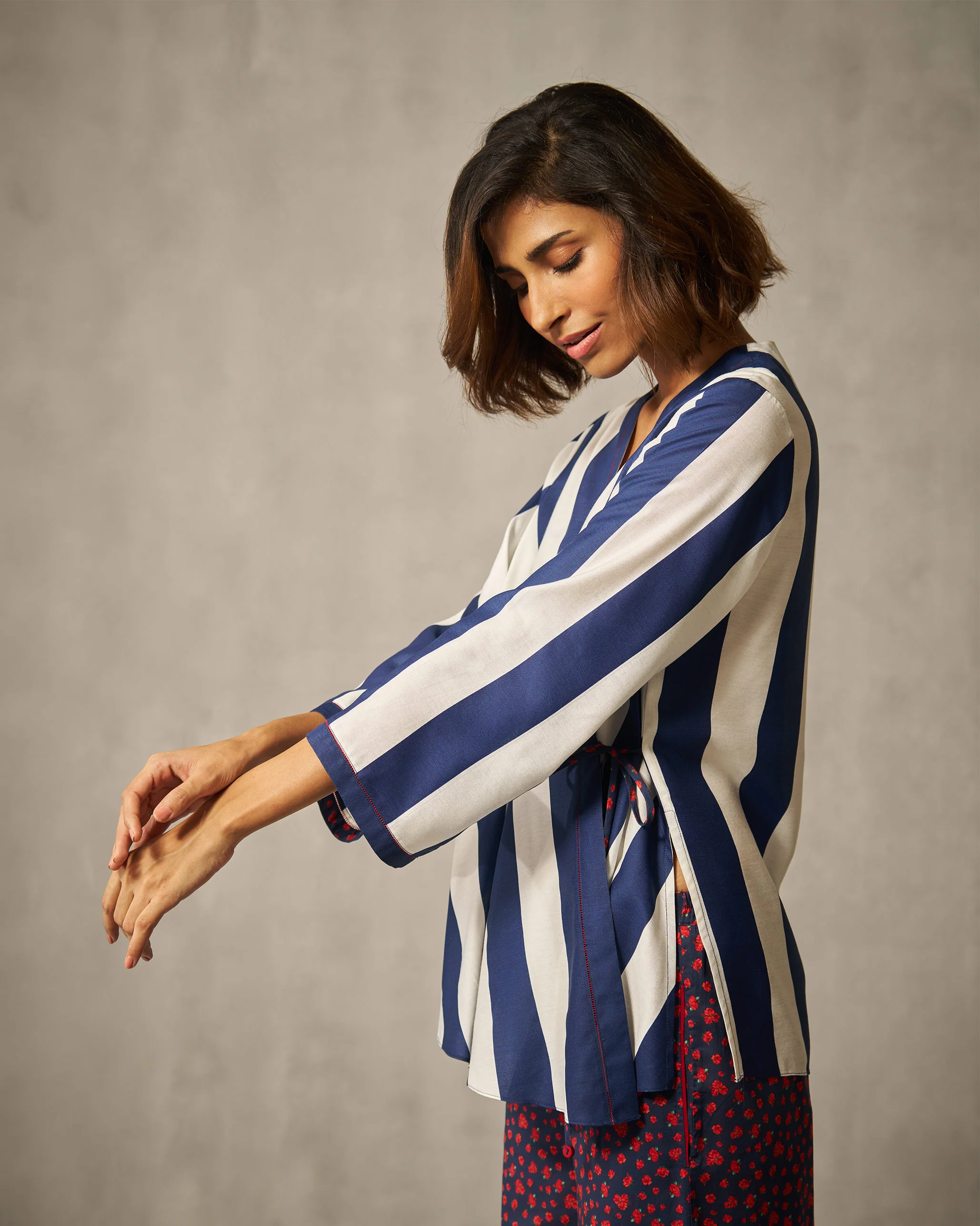 Fern Wrap Top - Navy & Ivory Print - Image 3