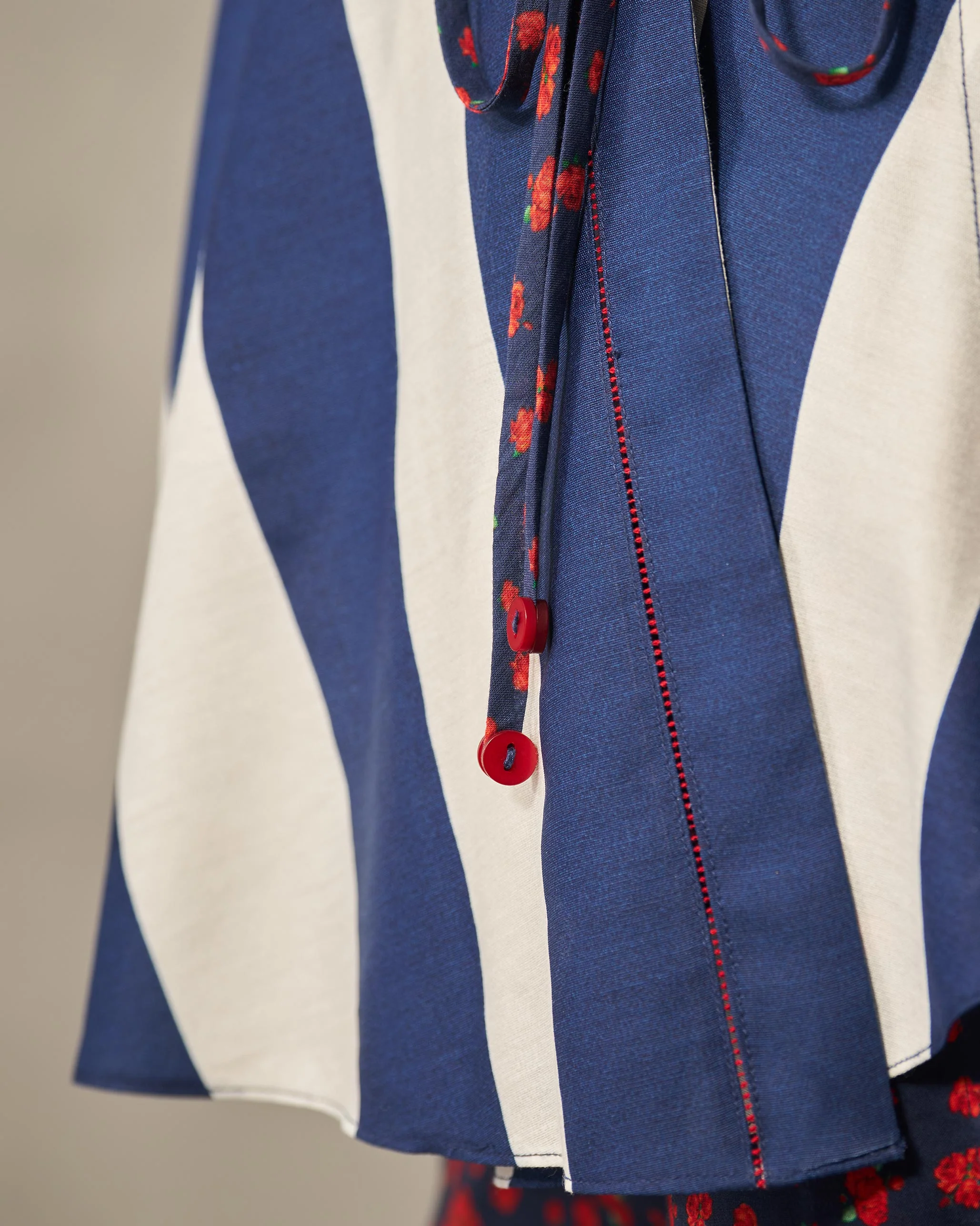 Fern Wrap Top - Navy & Ivory Print - Image 5