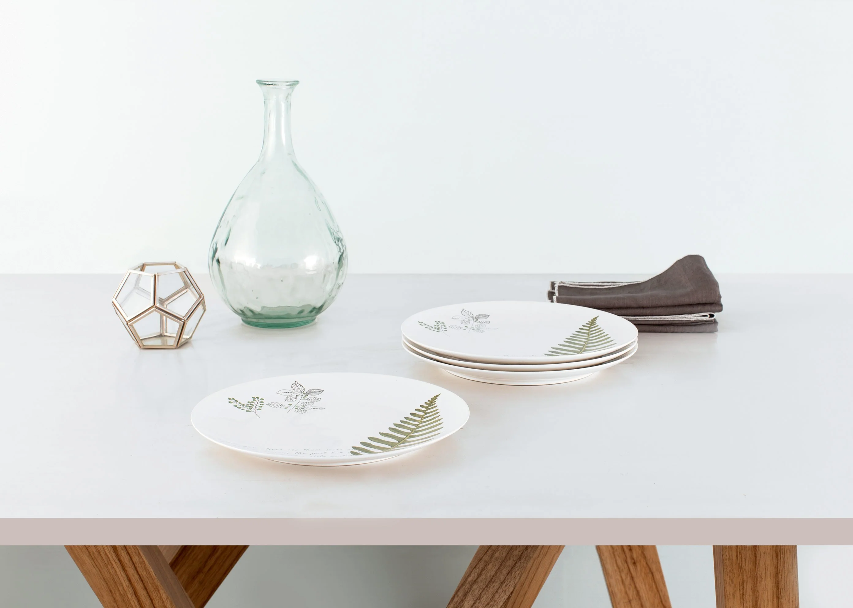 Flora Fauna Dinner Plate - Image 3
