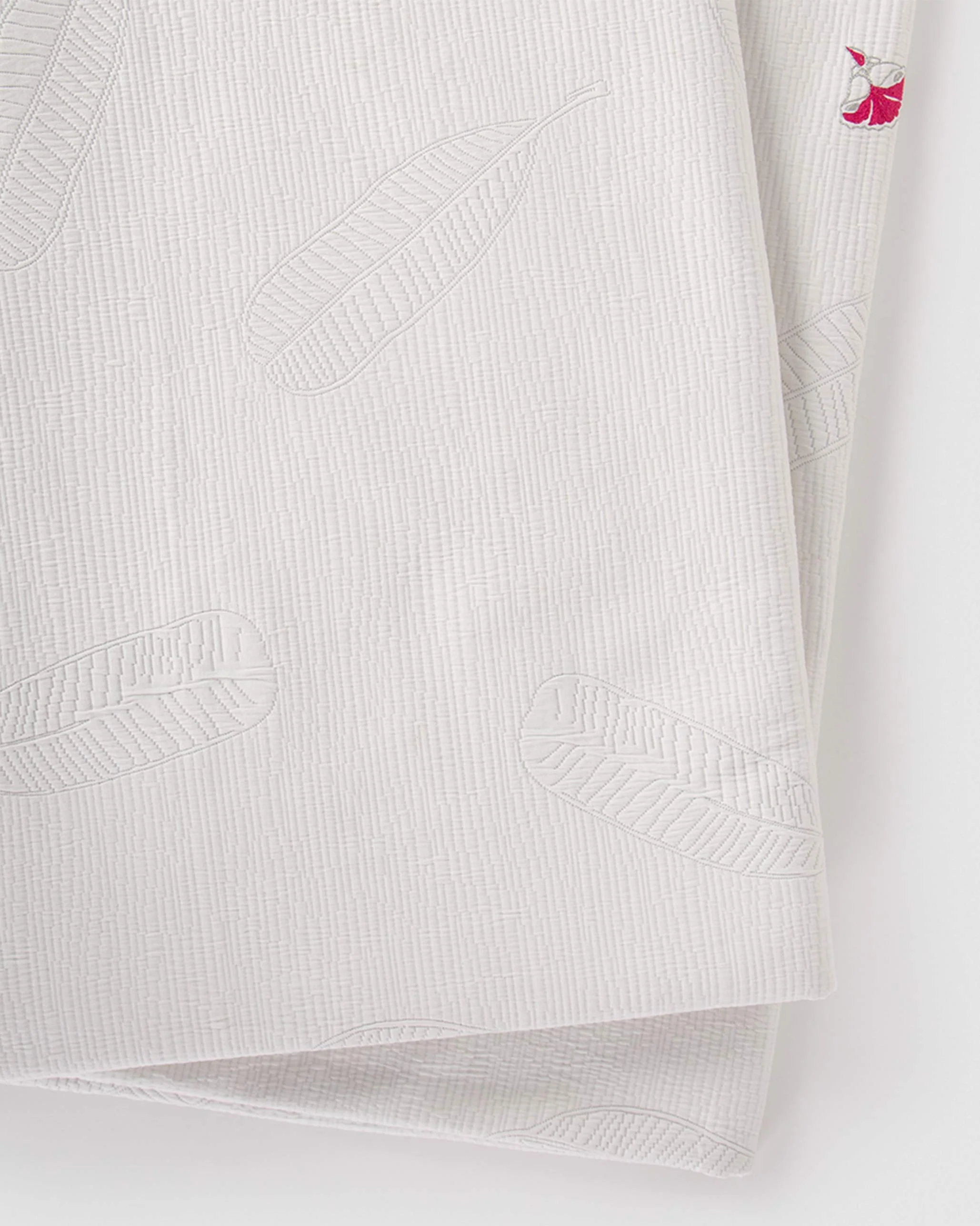Frangipani Matelasse King Bed Cover - Image 2