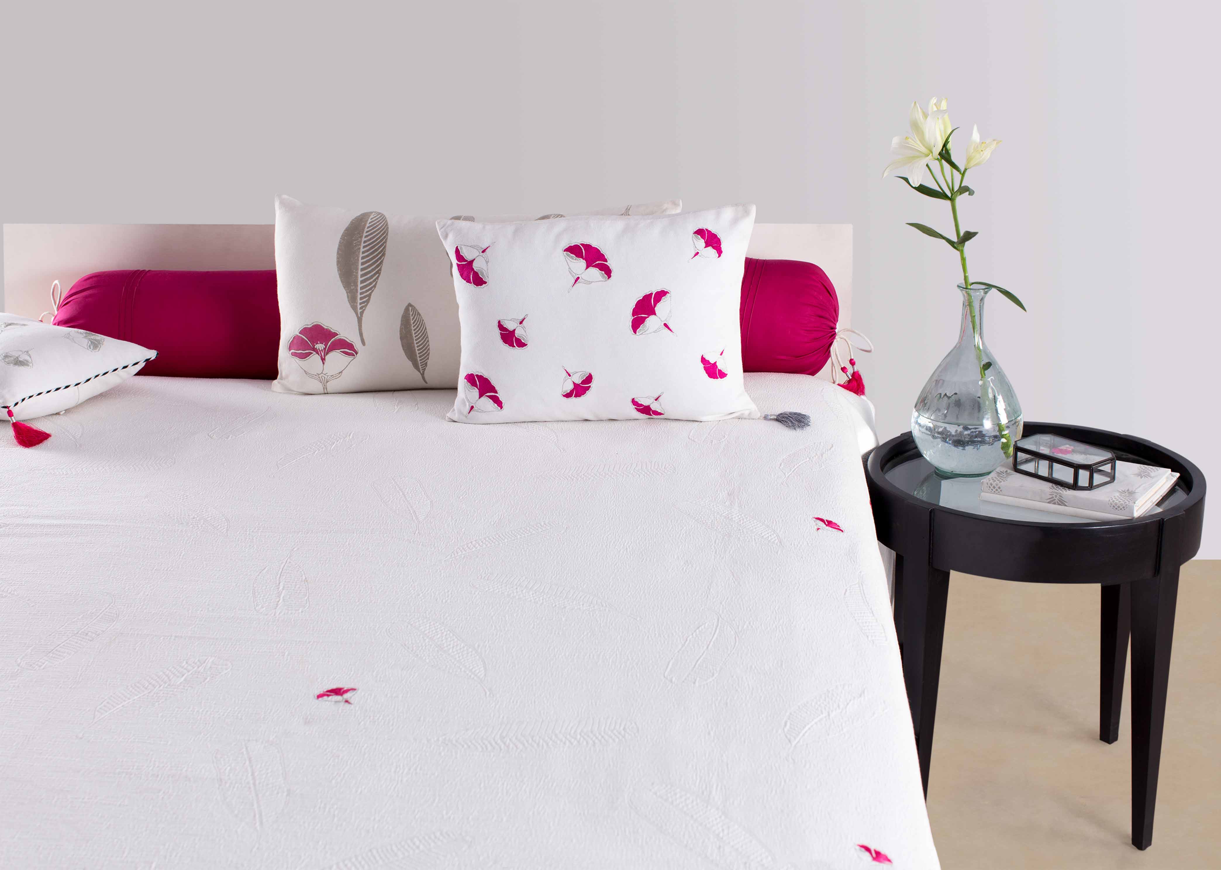 Frangipani Matelasse King Bed Cover - Image 3