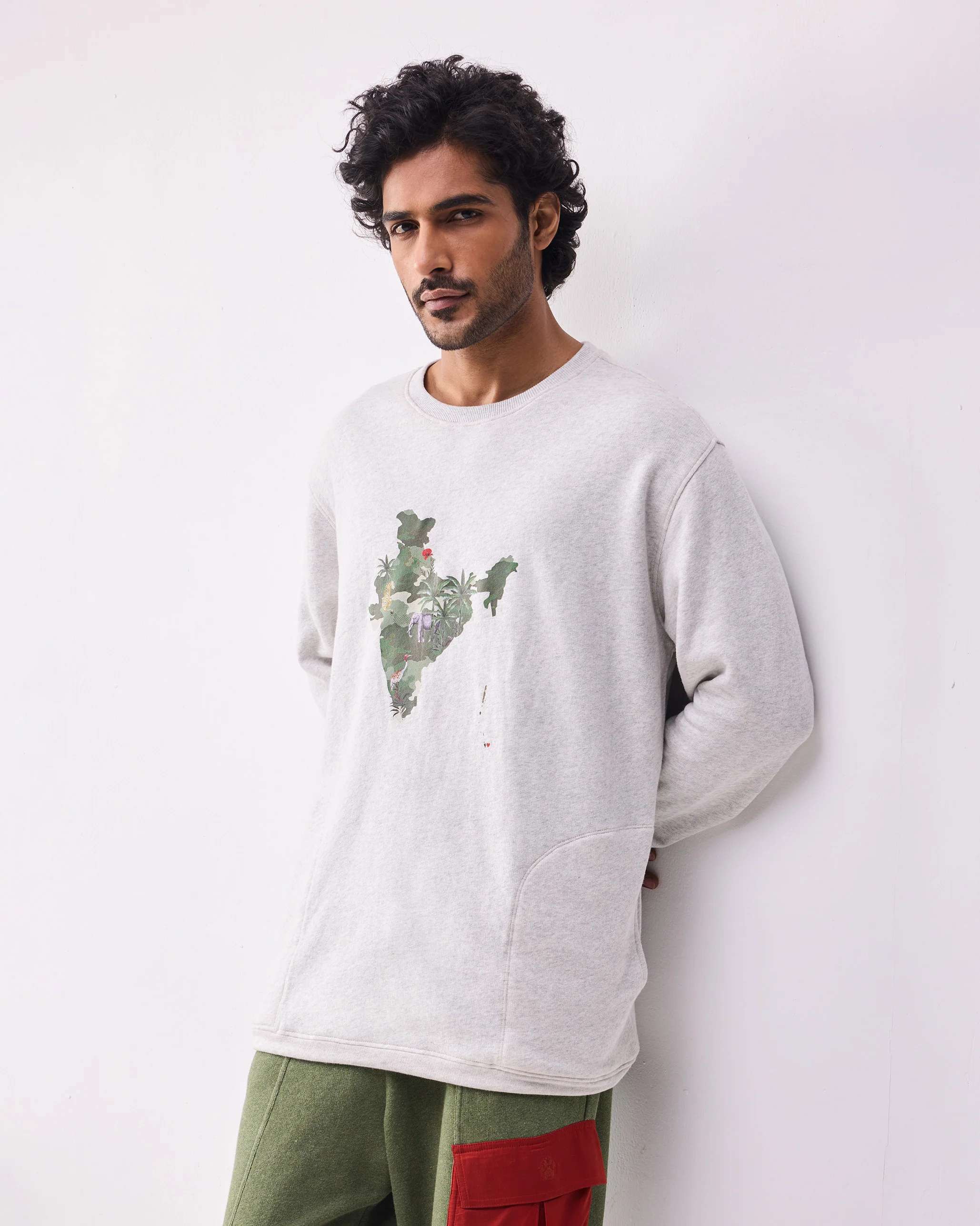 Glacier Sweatshirt - Light Grey - Image 4