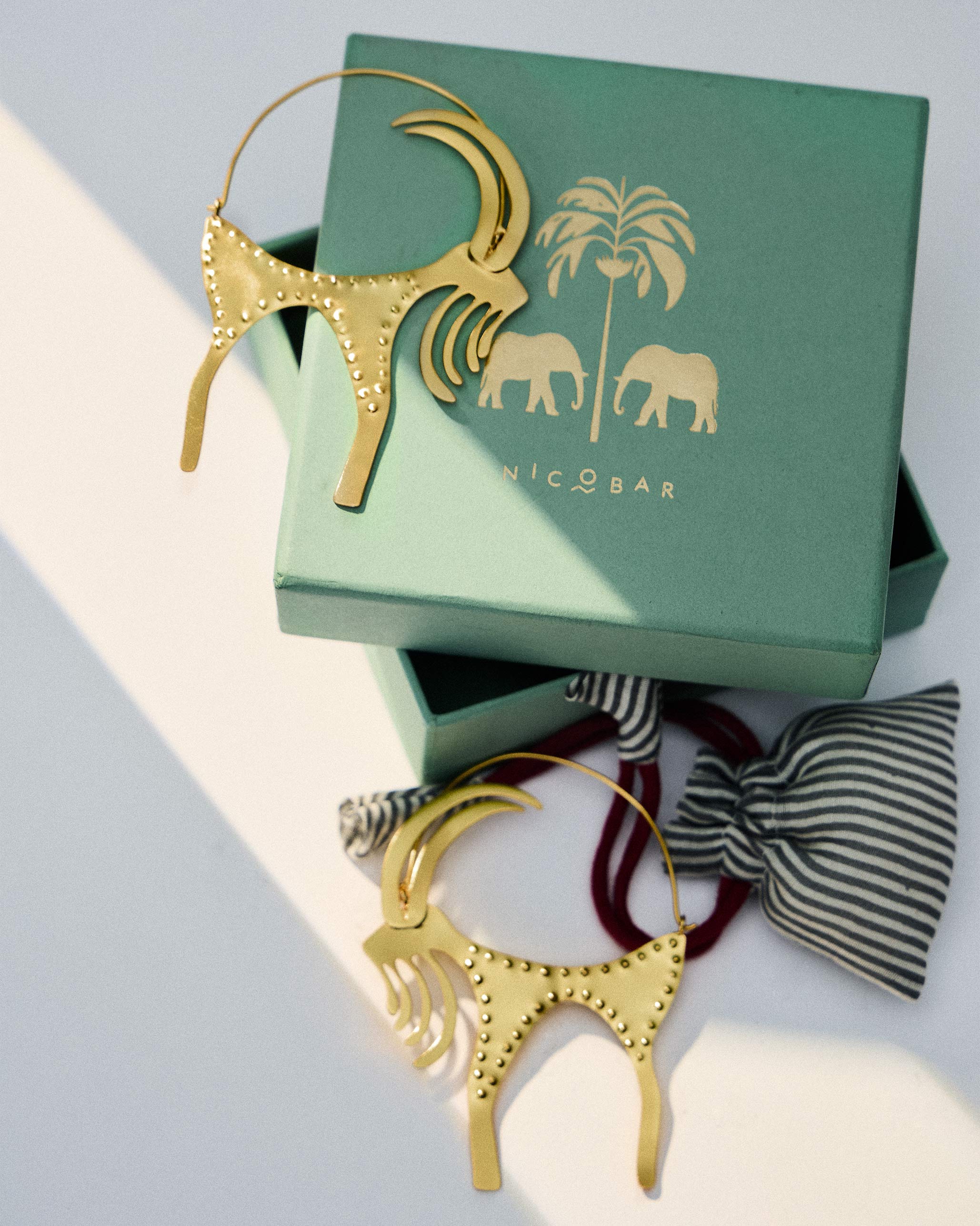 Goatee Balis - Gold - Image 4