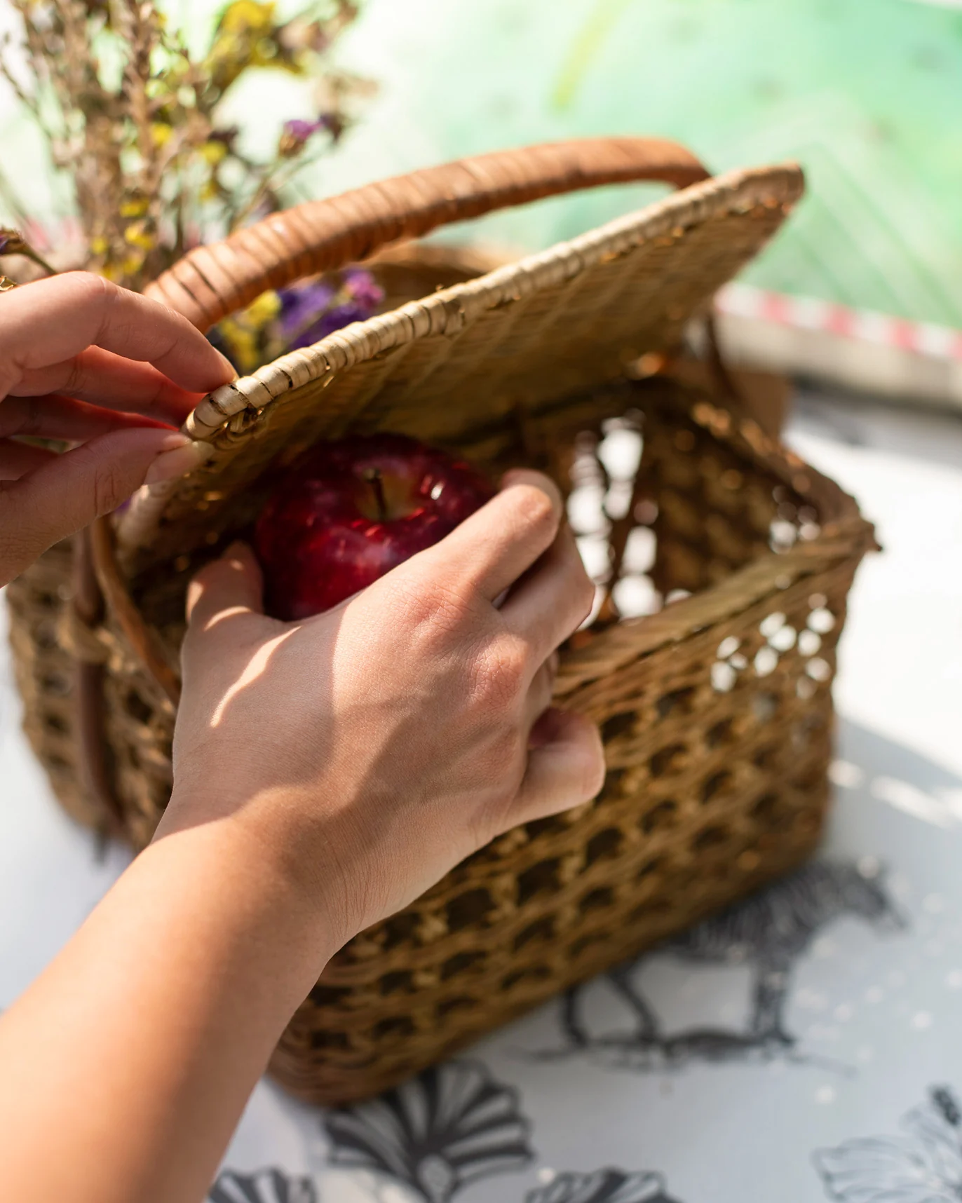 Godavari Picnic Basket - Image 3