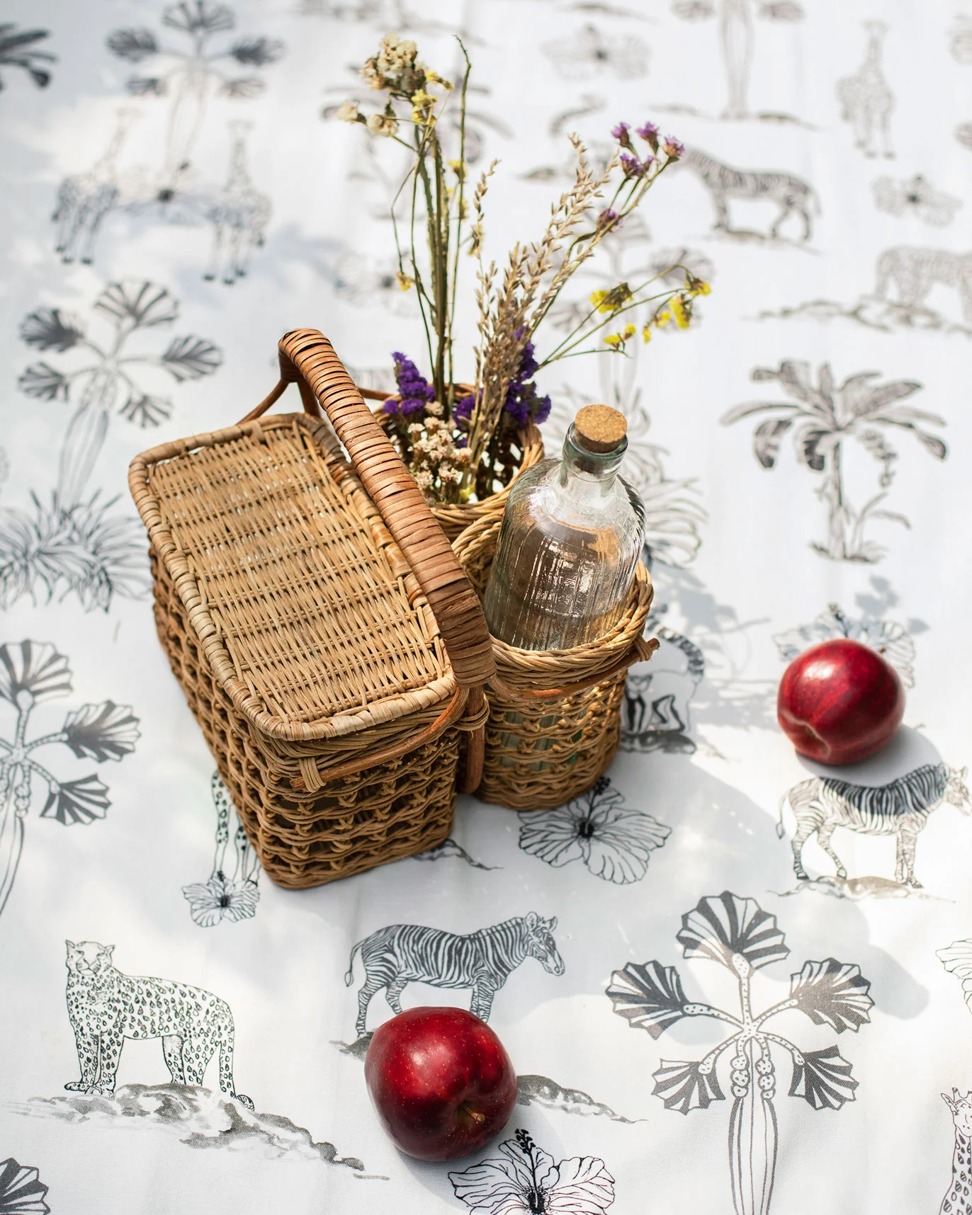 Godavari Picnic Basket - Image 5