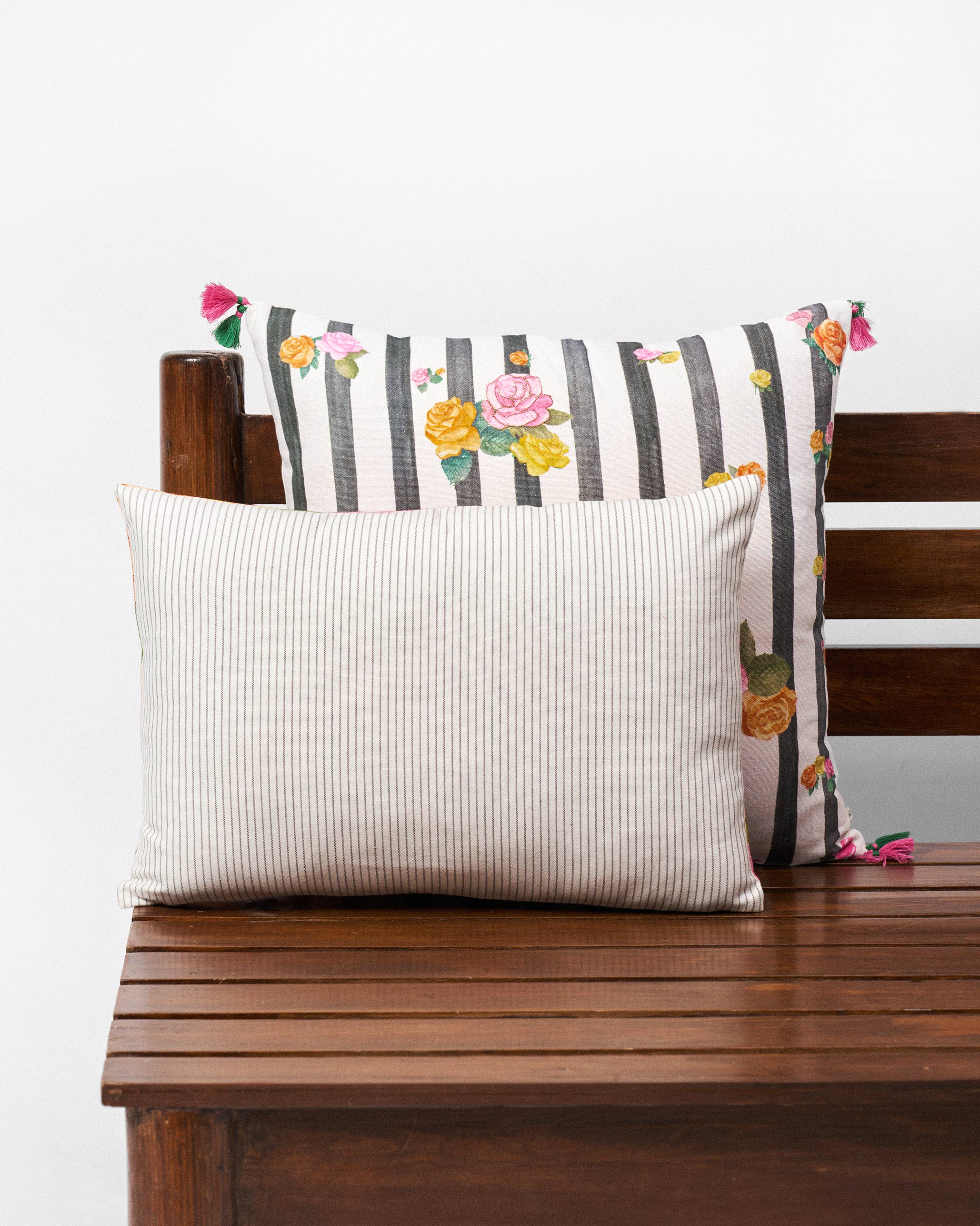 Gul Cushion Cover - Image 2