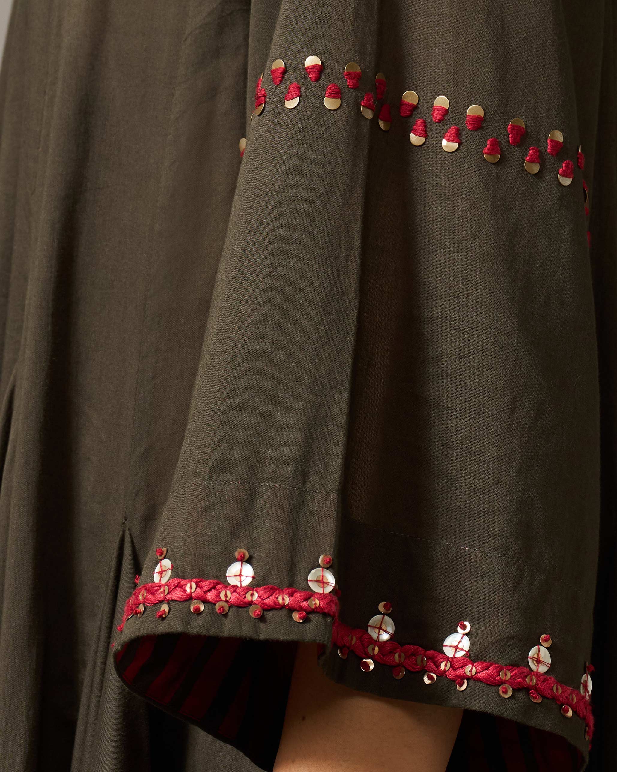 Gusset Round Neck Kurta - Deep Green Embroidered - Image 3