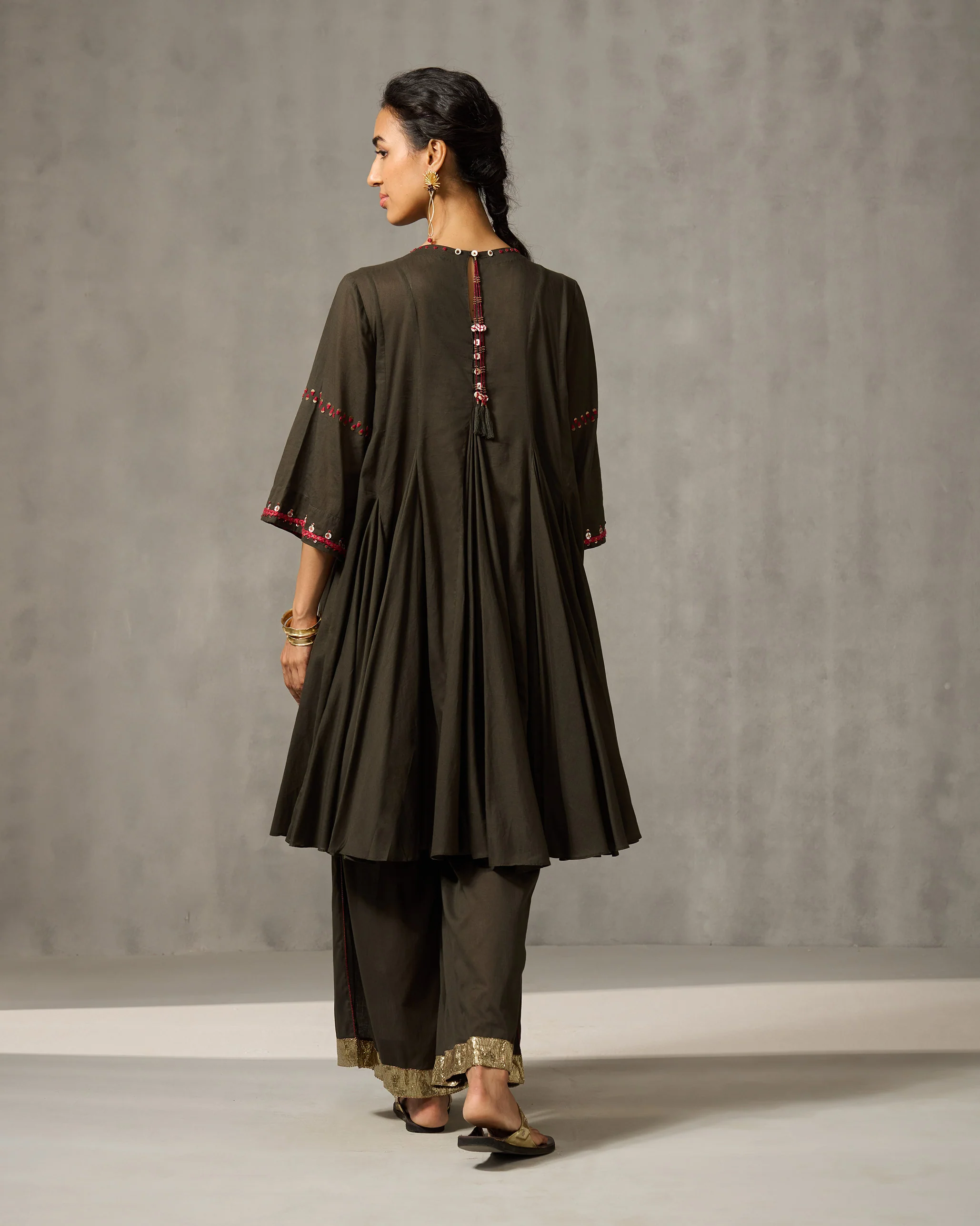 Gusset Round Neck Kurta - Deep Green Embroidered - Image 5