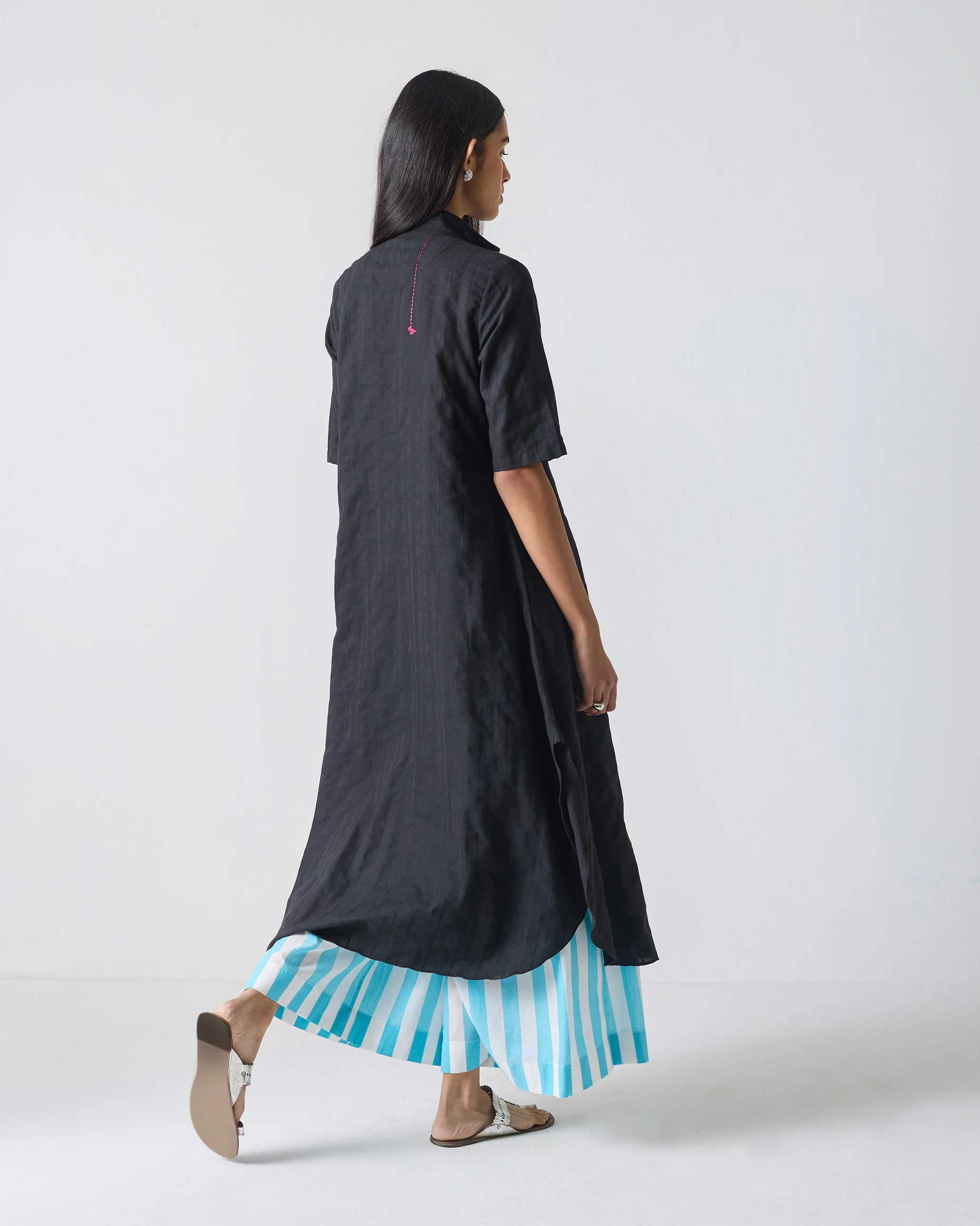 Gusset Slit Kurta - Black - Image 4