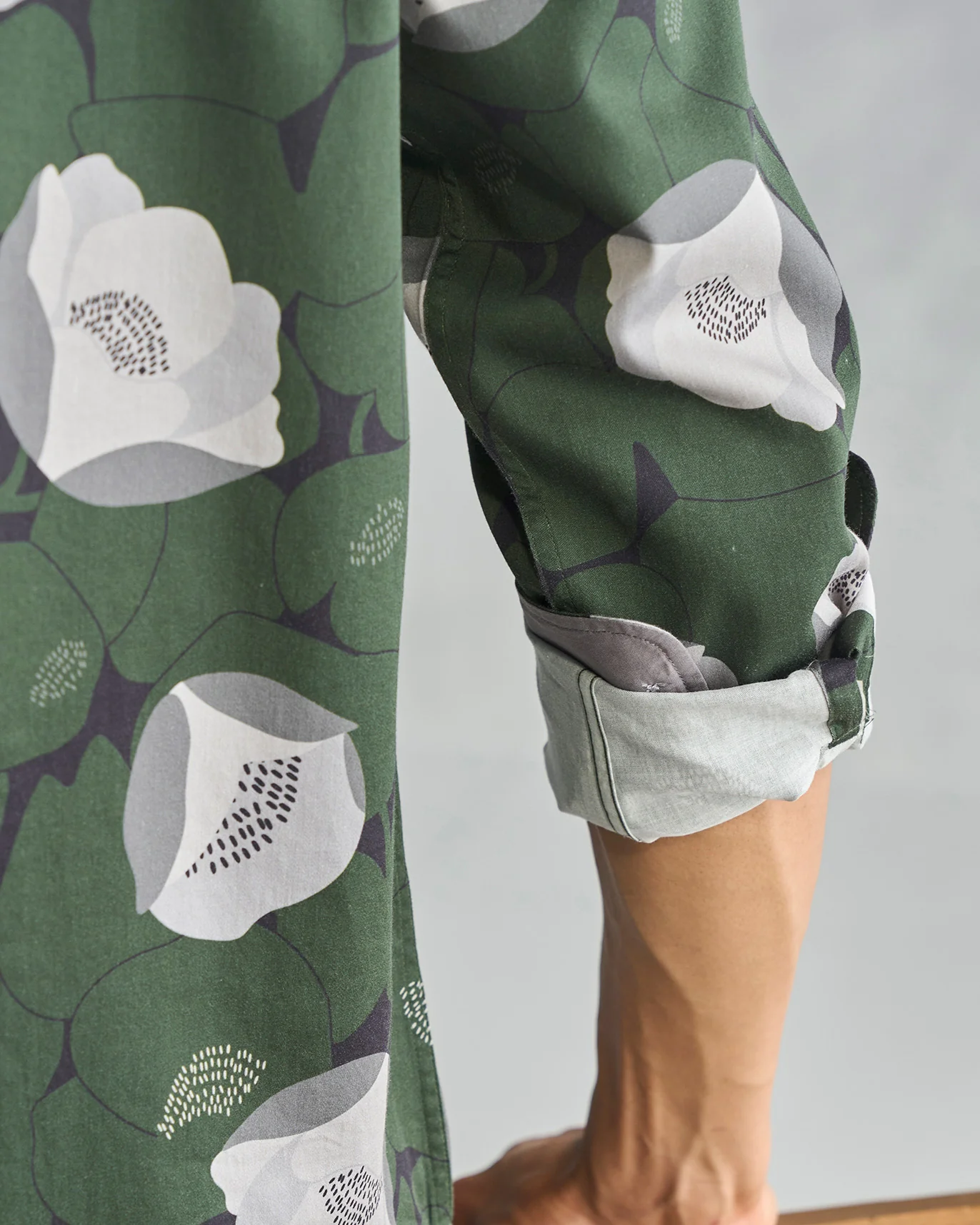 Hakuna Shirt - Grey & Olive - Image 3