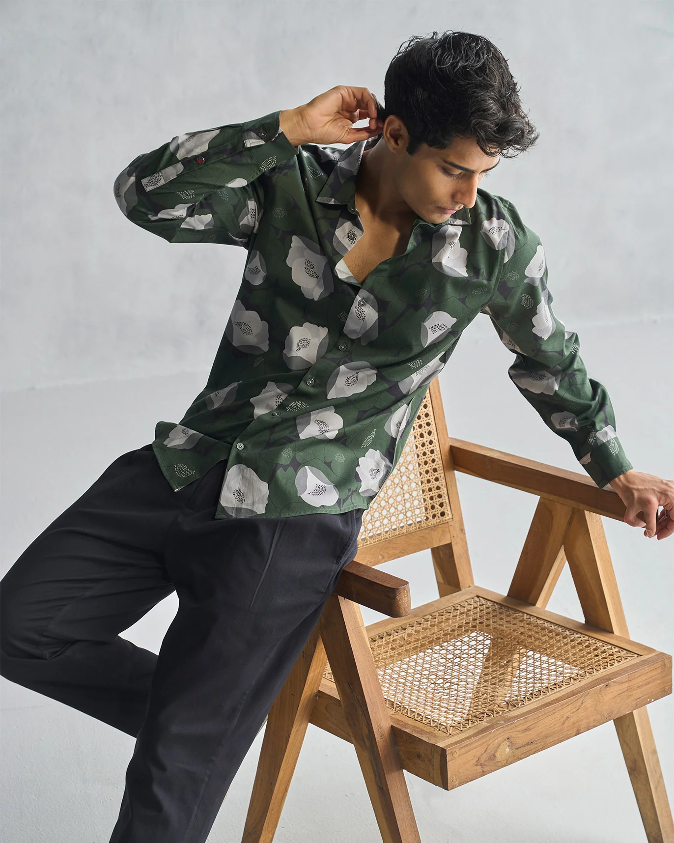 Hakuna Shirt - Grey & Olive - Image 5