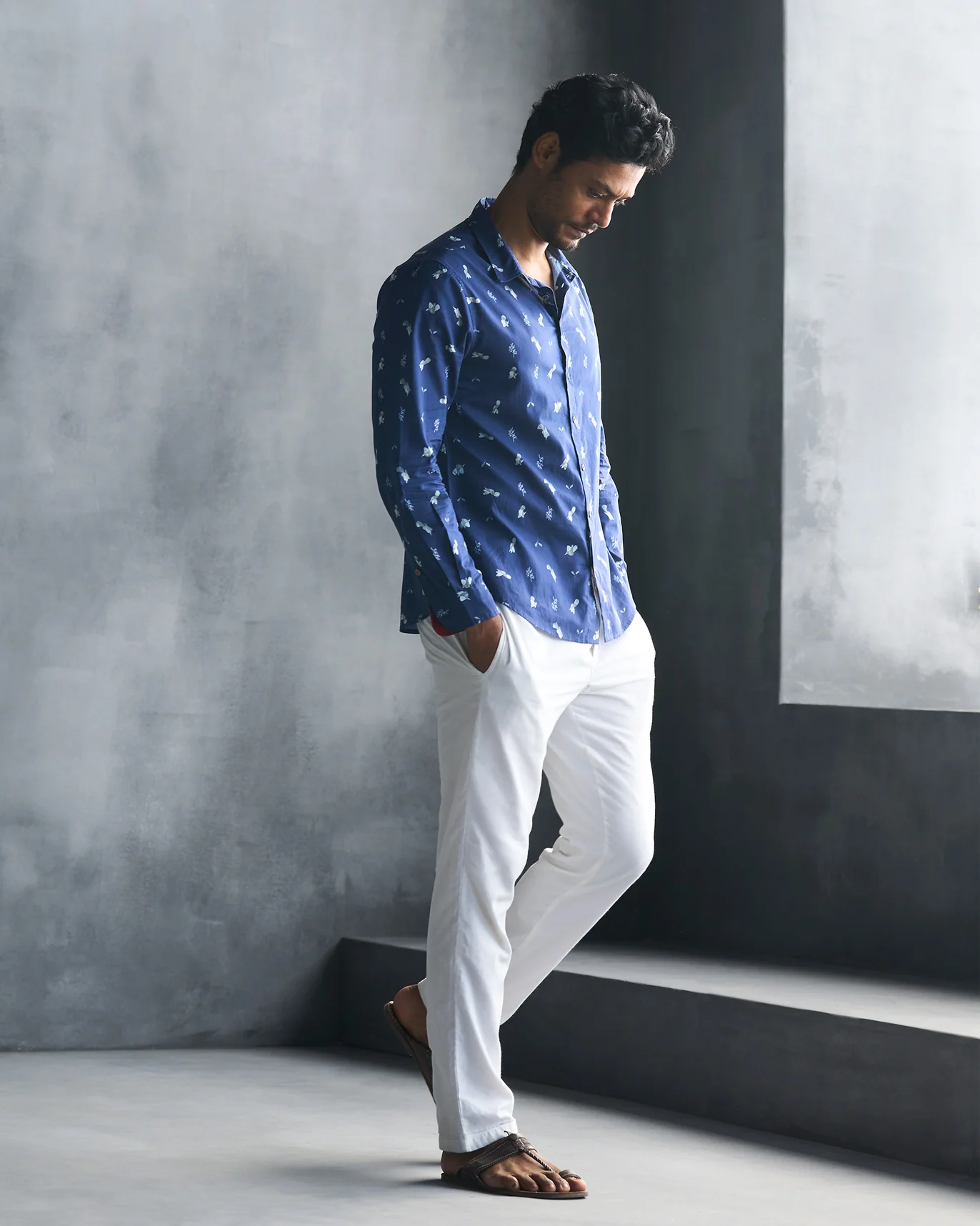 Hakuna Shirt - Navy - Image 6