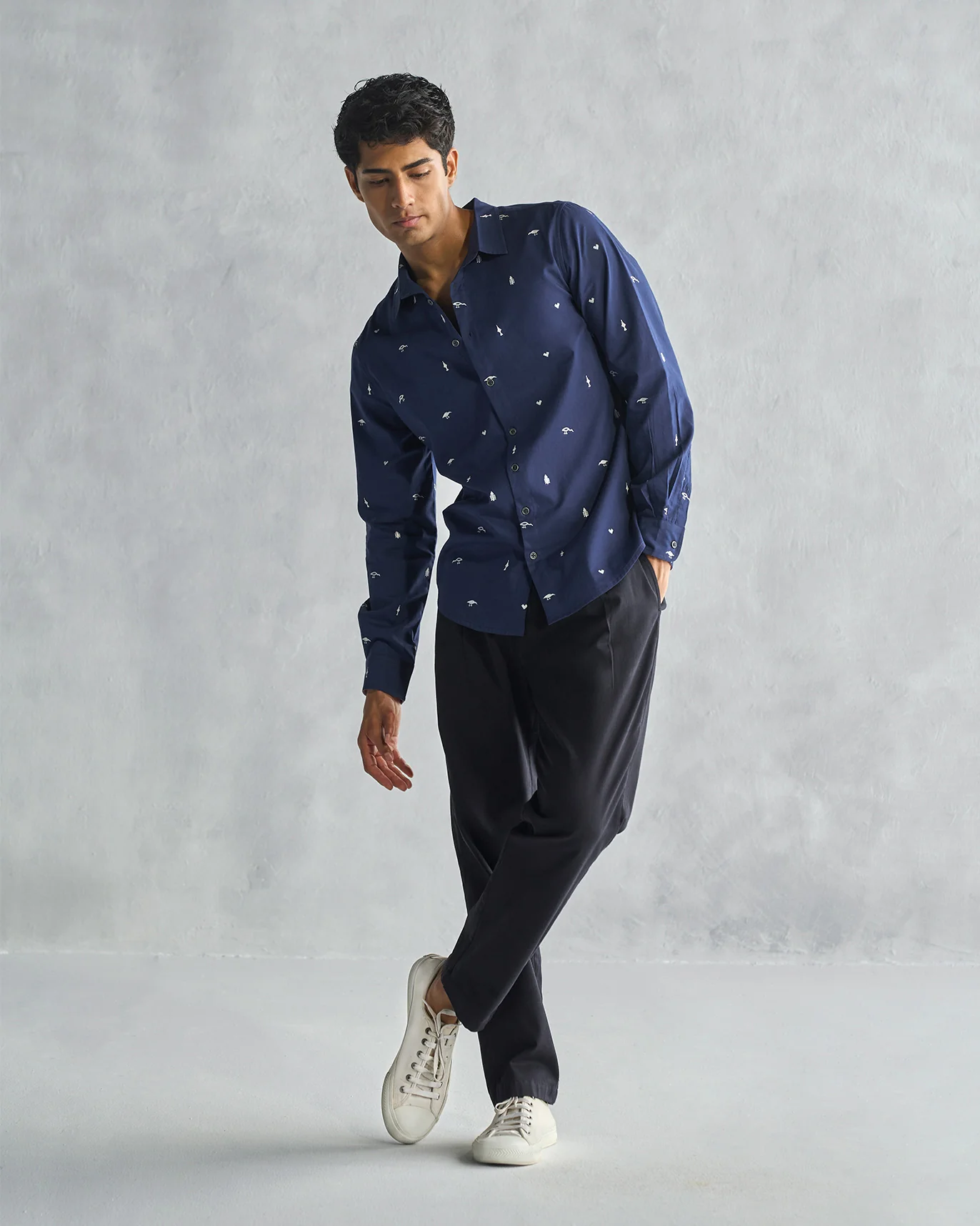 Hakuna Shirt - Navy - Image 7