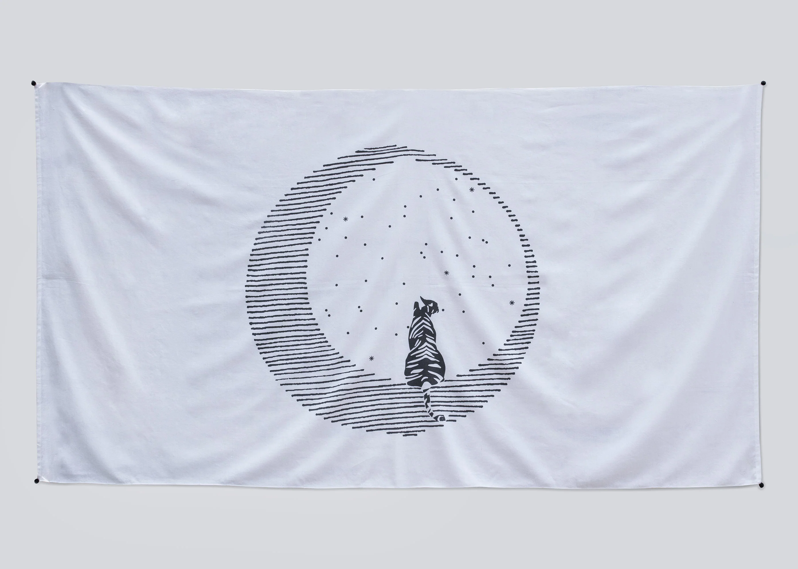 Halo Towel - White & Black - Image 3
