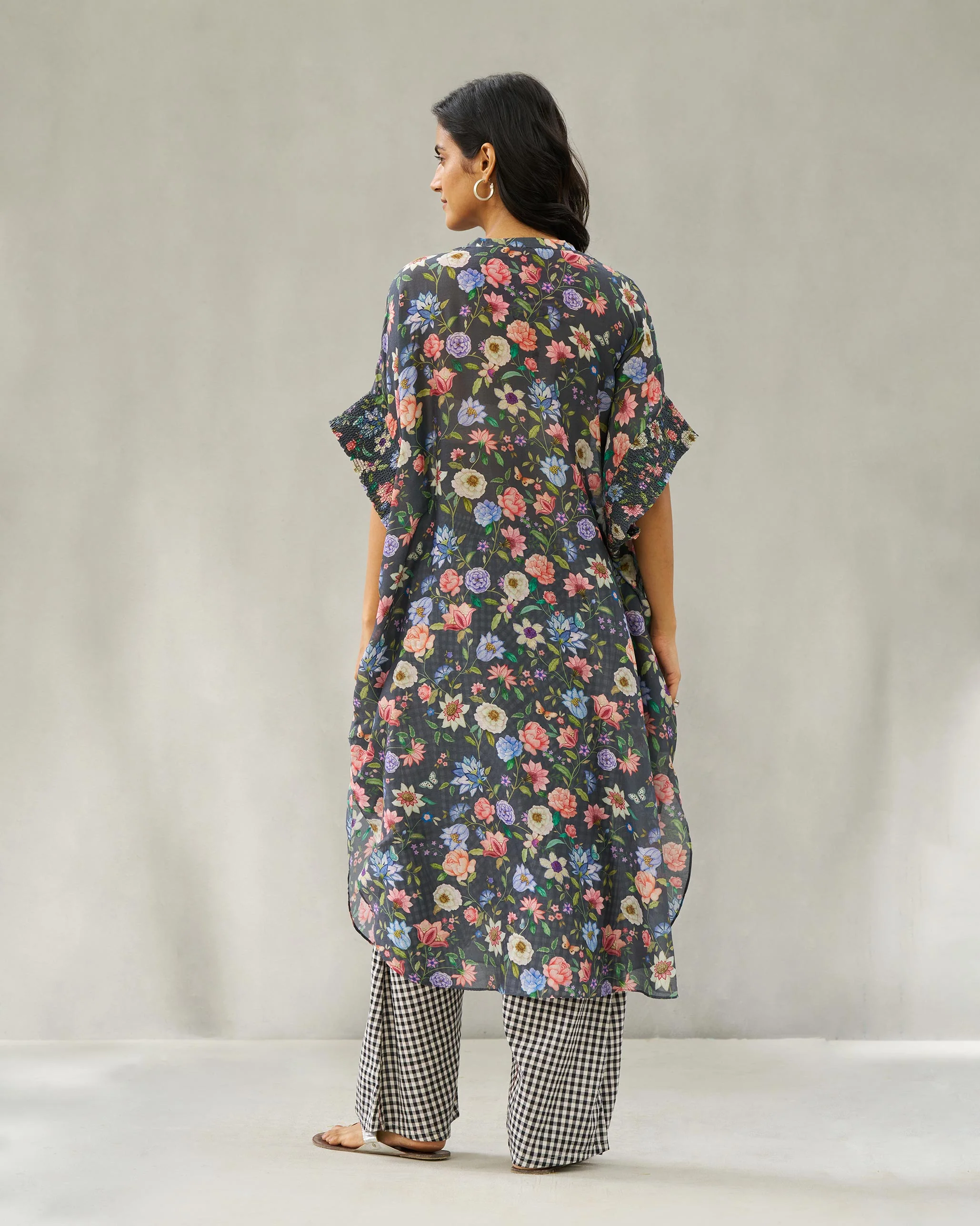 Hazaar Bagh Kurta - Black - Image 5