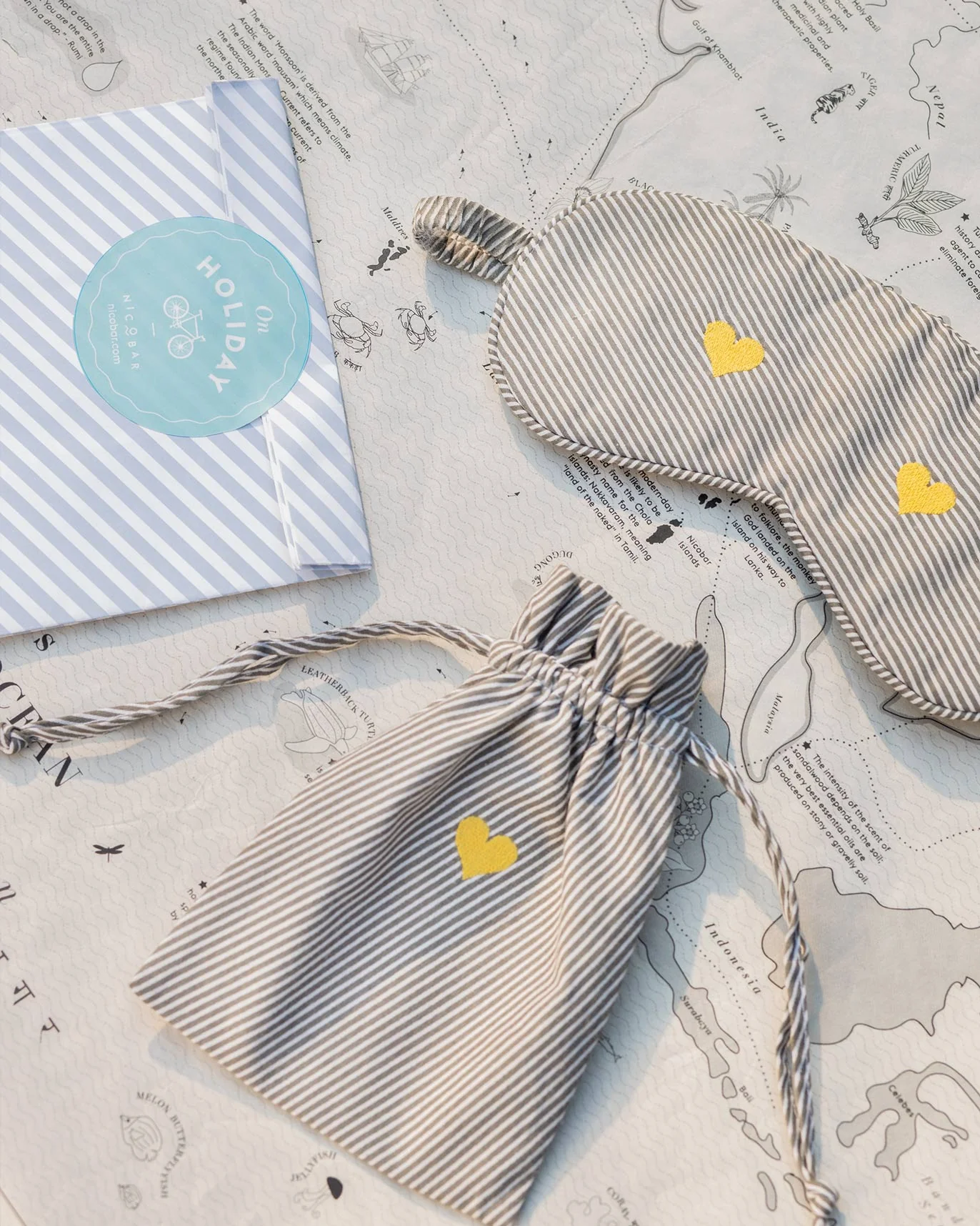Heart Snooze Eye Mask & Pouch - Image 5