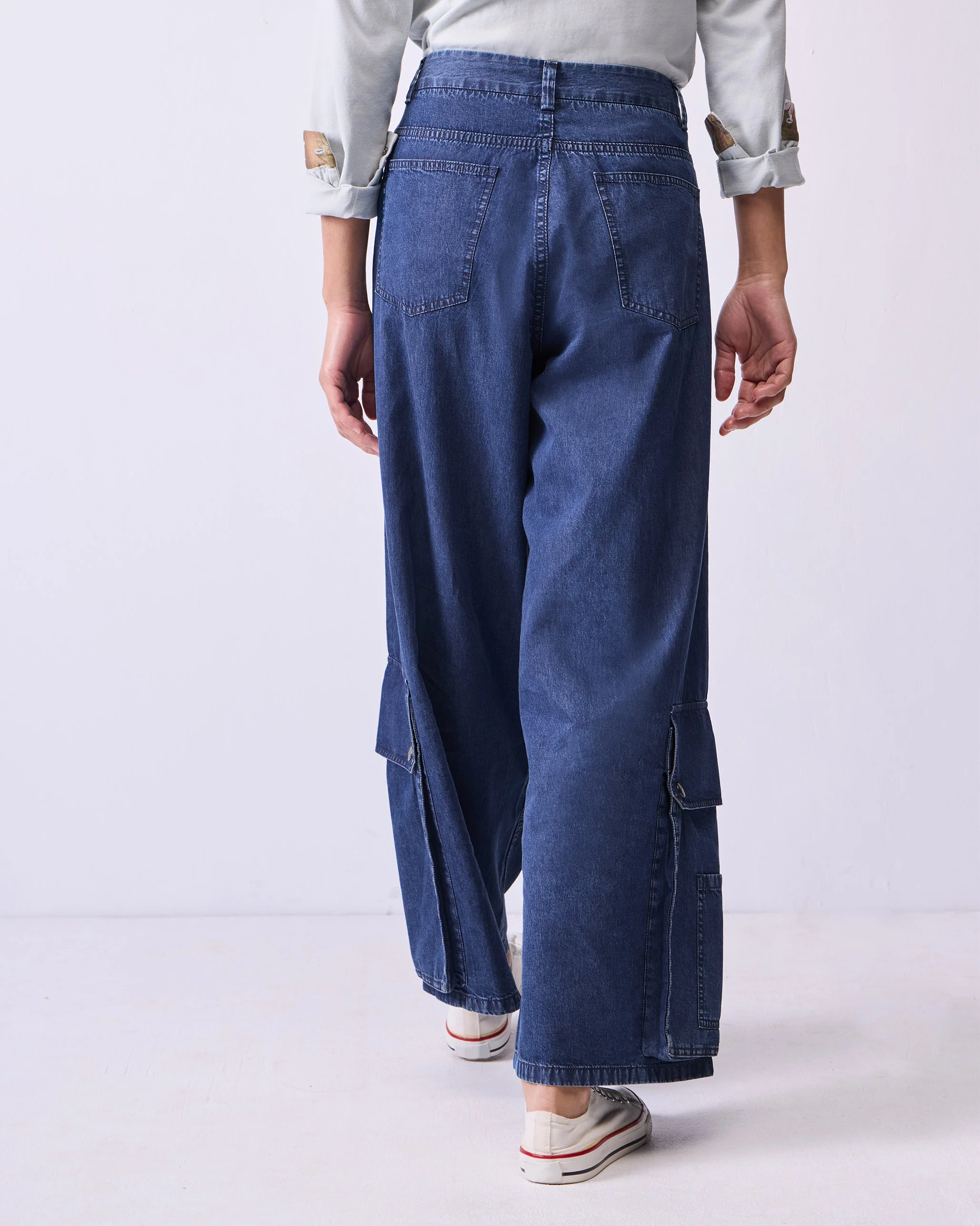 Hem Pocket Pants - Denim - Image 3