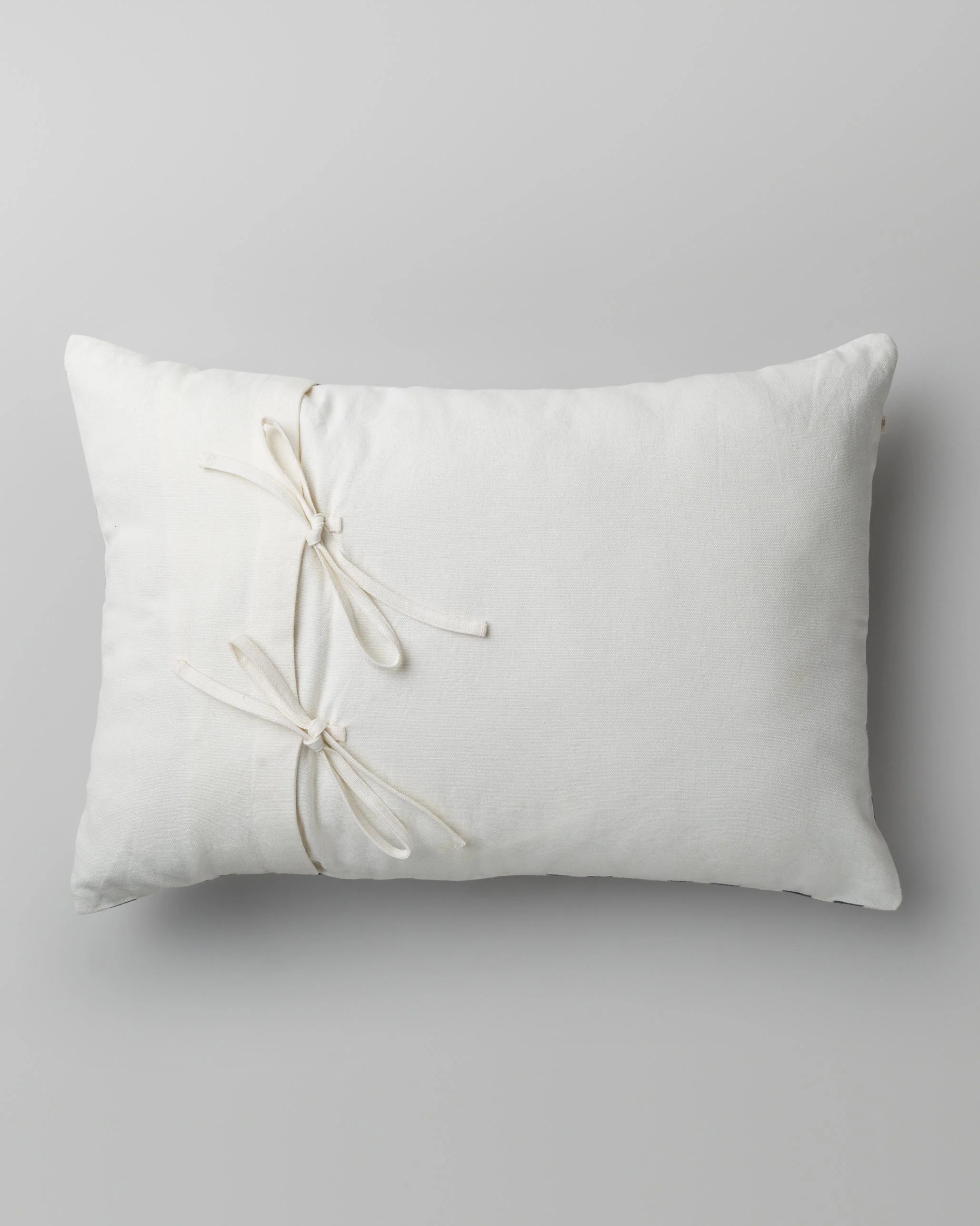 Hishigata Pillow Cover - Image 2