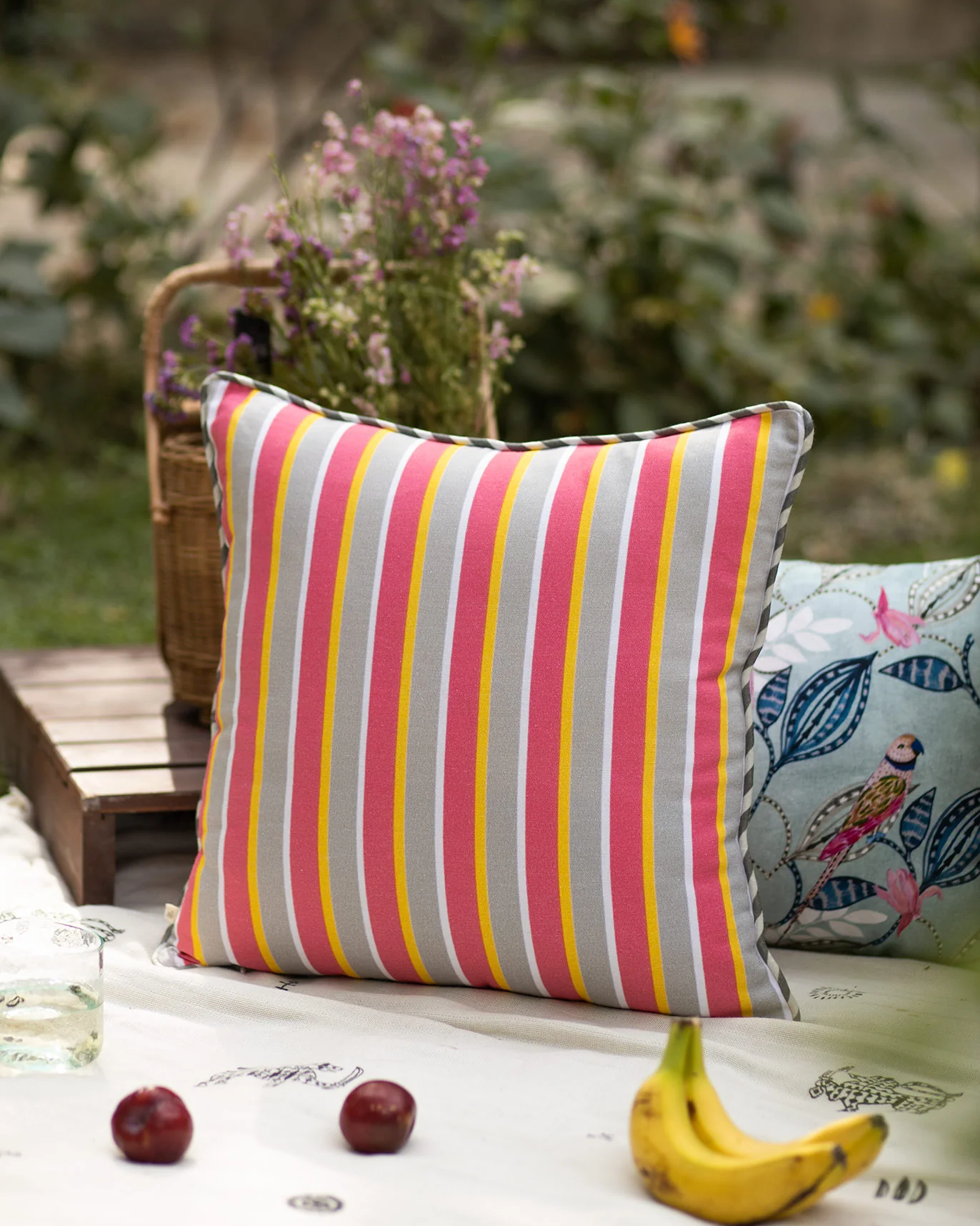 Hoopoe Cushion Cover - Image 3