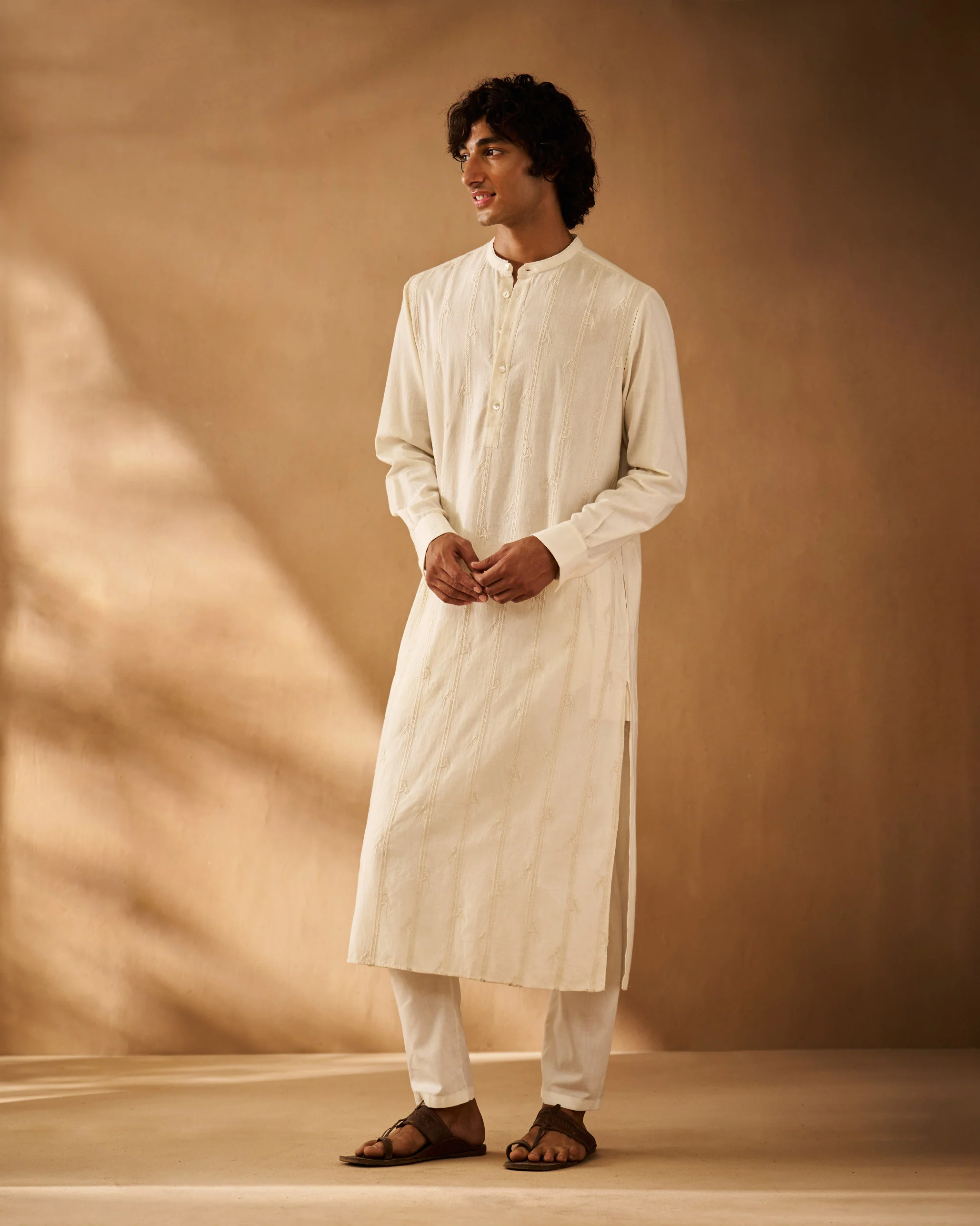 Ibn Kurta - Ivory Embroidered - Image 3