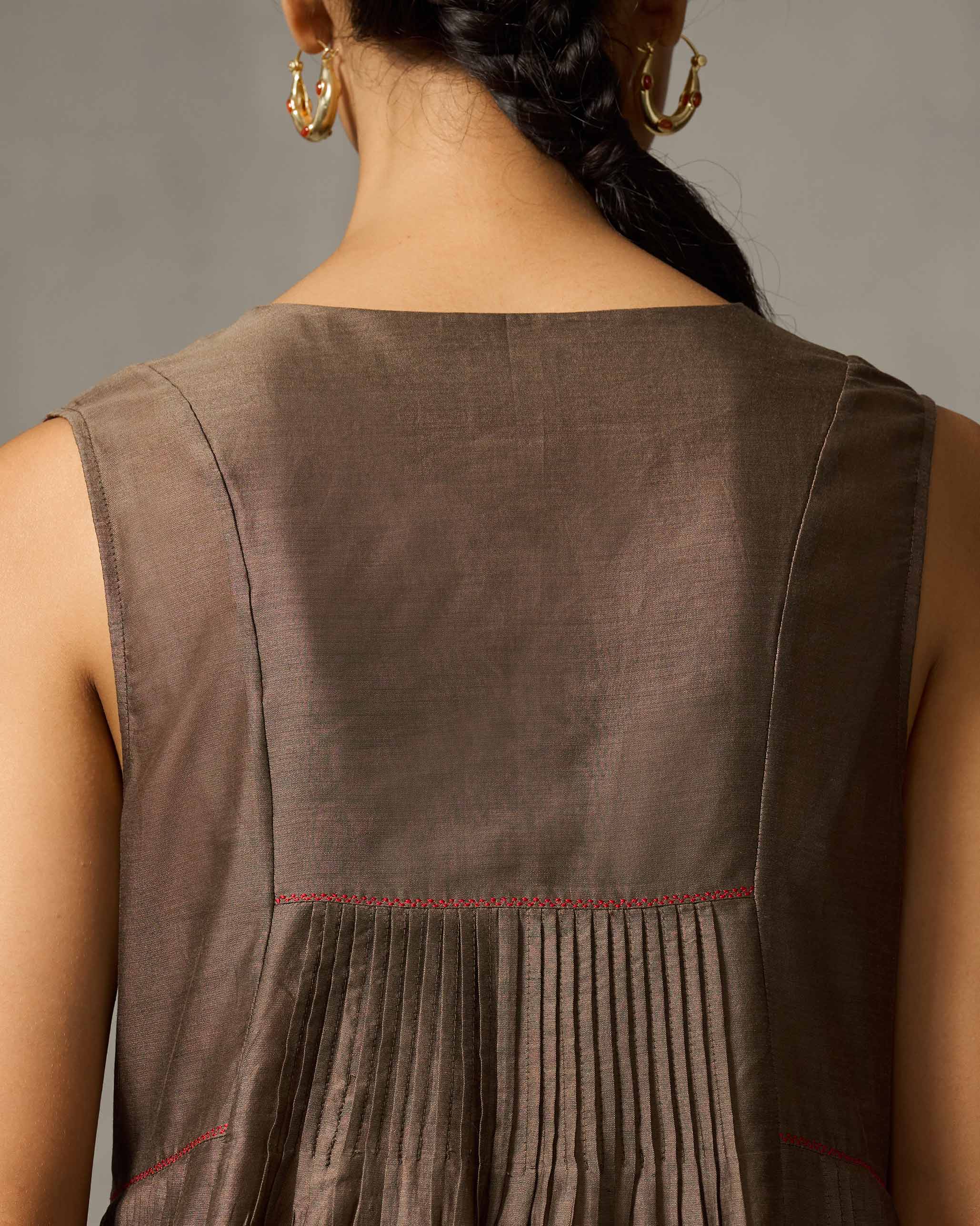 Iqra Kurta - Oak Brown - Image 3