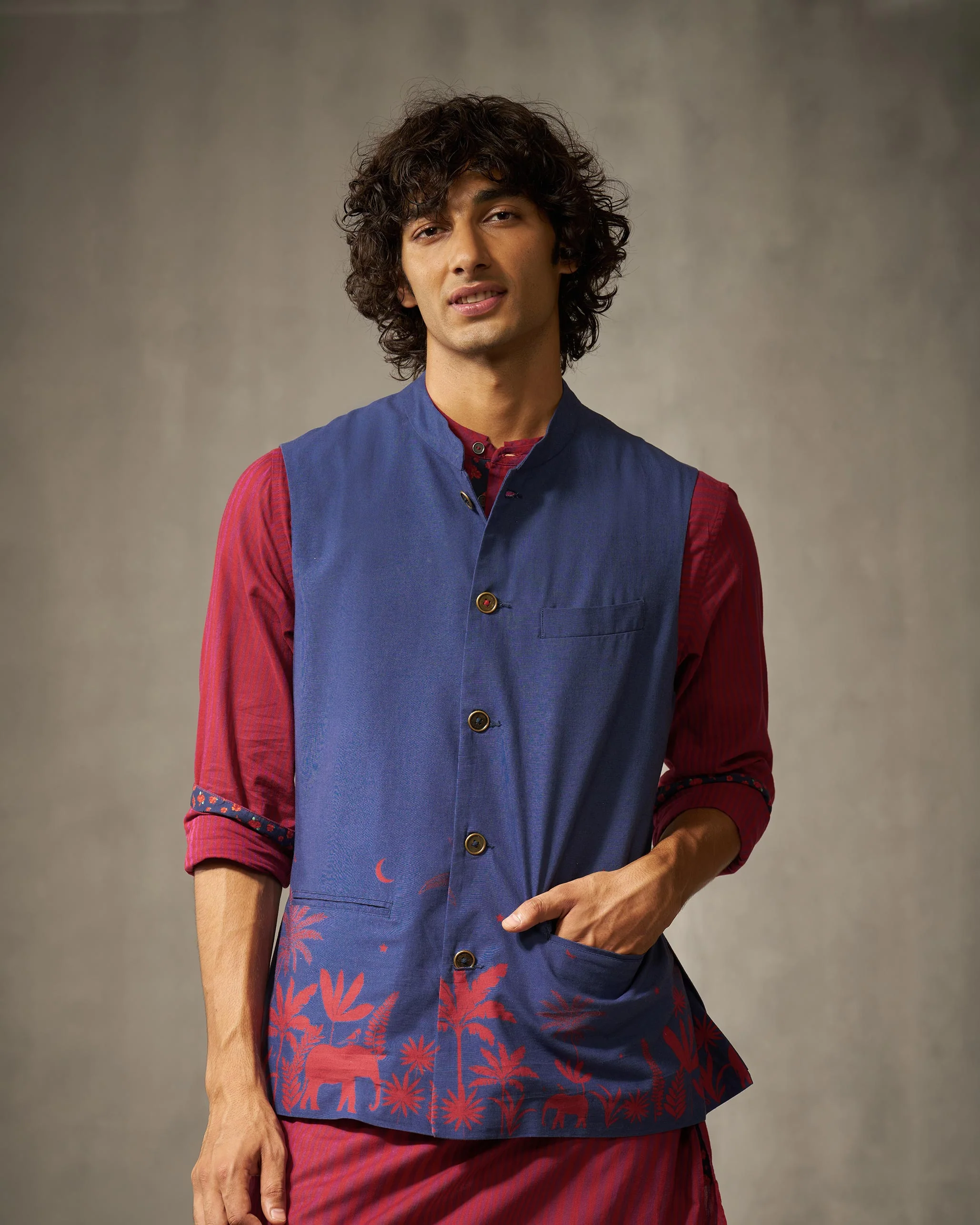 Jashn Nehru Jacket - Red & Navy Print - Image 4