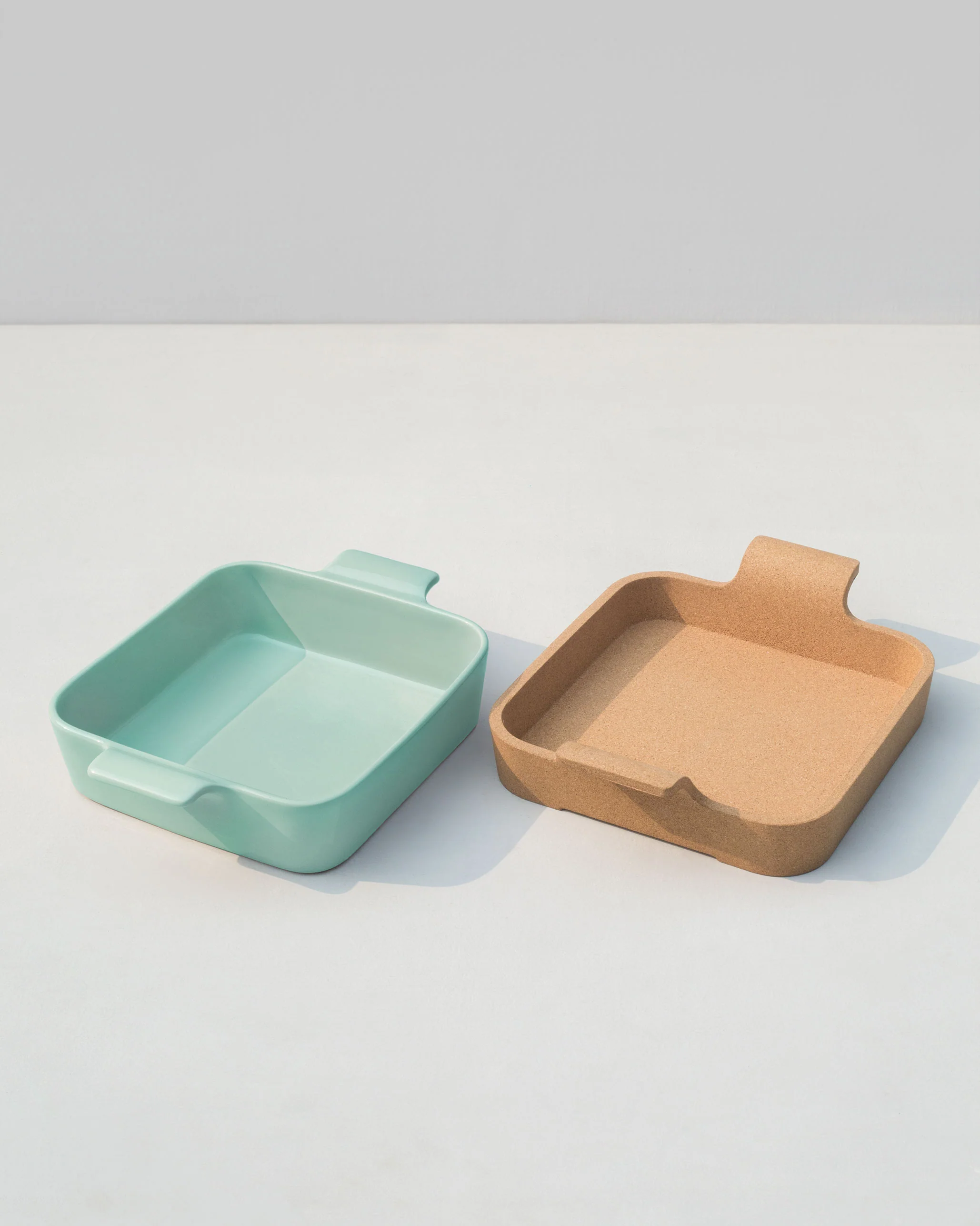 Java Baking Dish with Cork Lining - Image 2