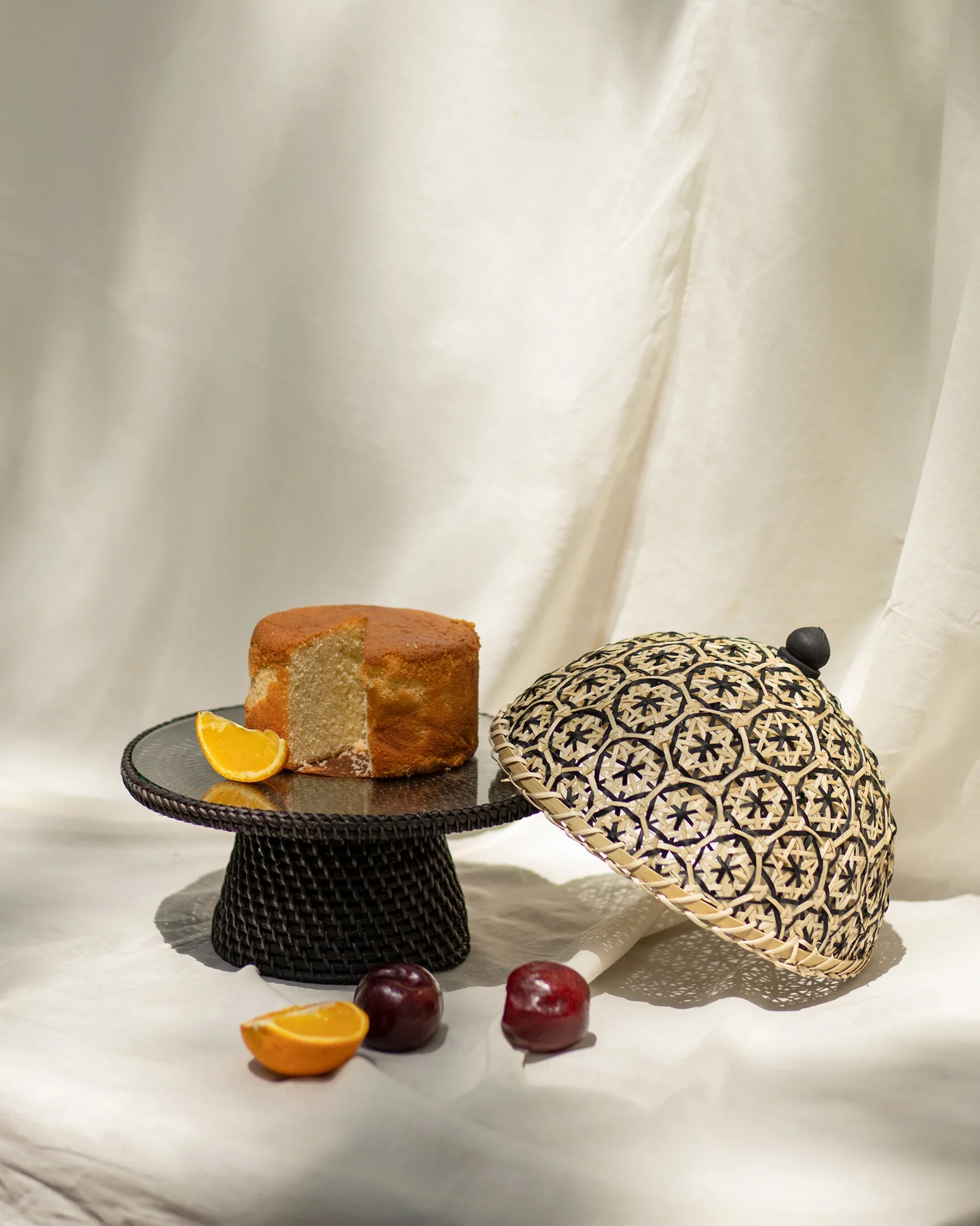 Jharna Cake Stand & Dome - Image 3