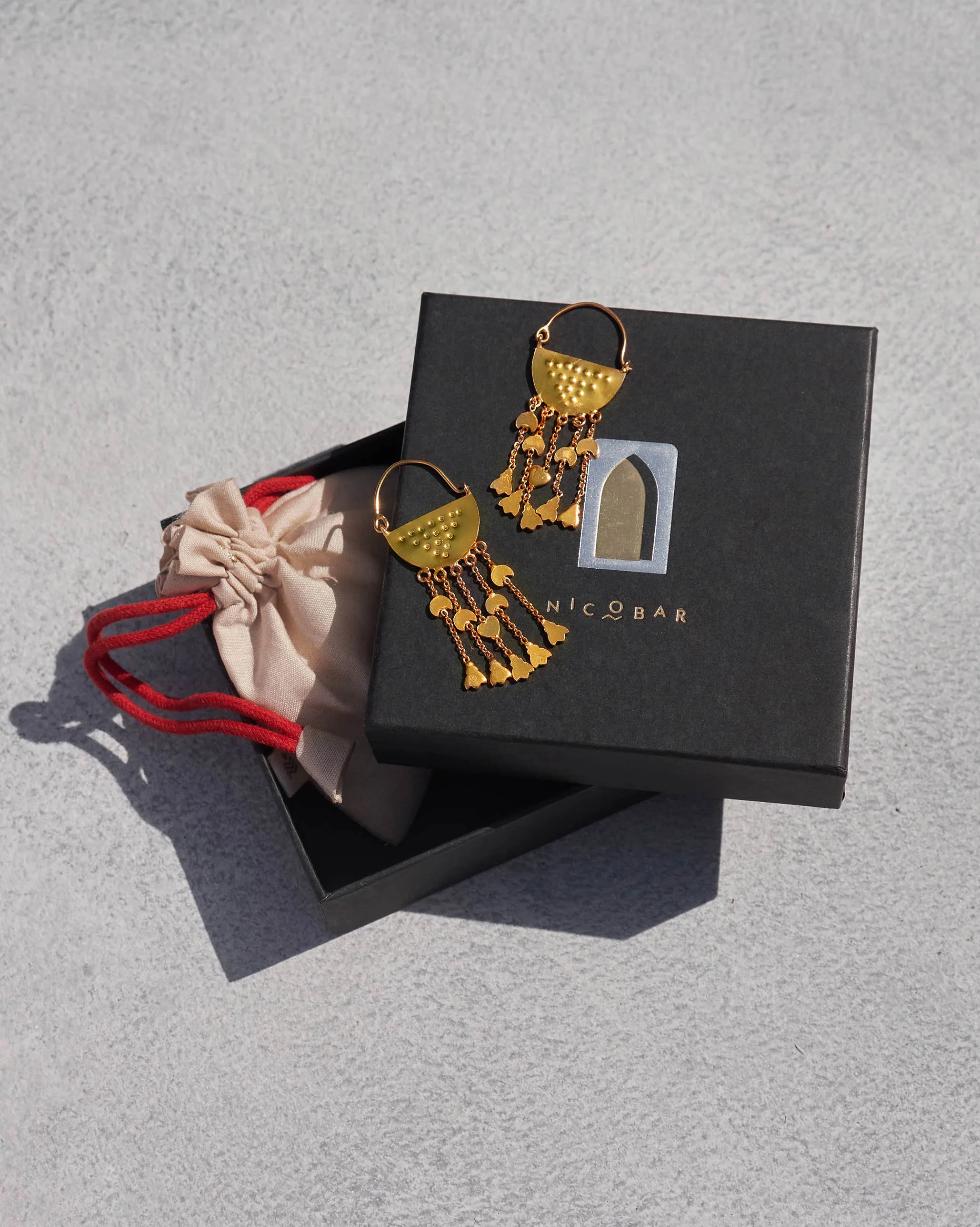 Jhil mil Earrings - Gold - Image 2