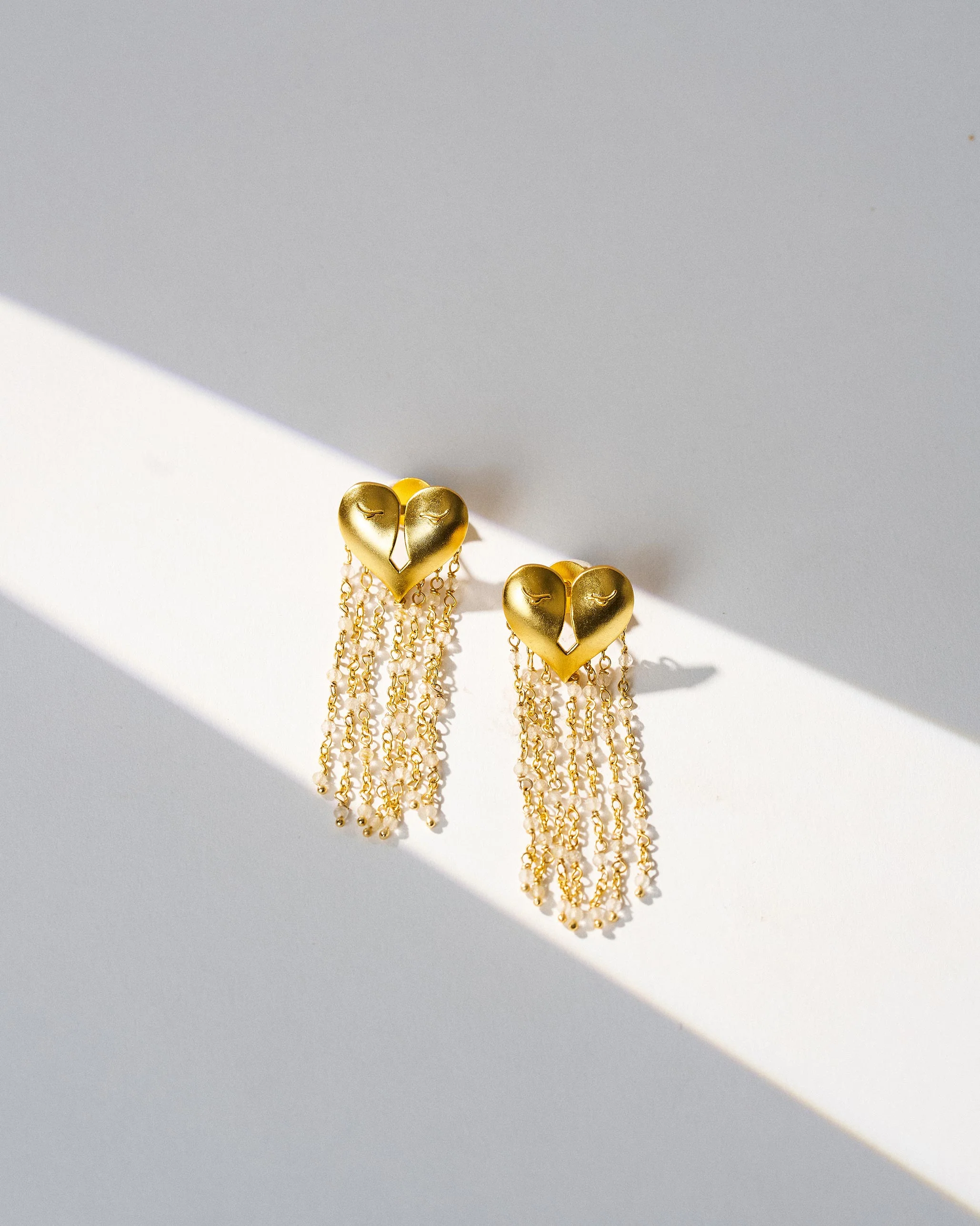 Jhilmil Dil Earrings - Gold - Image 3