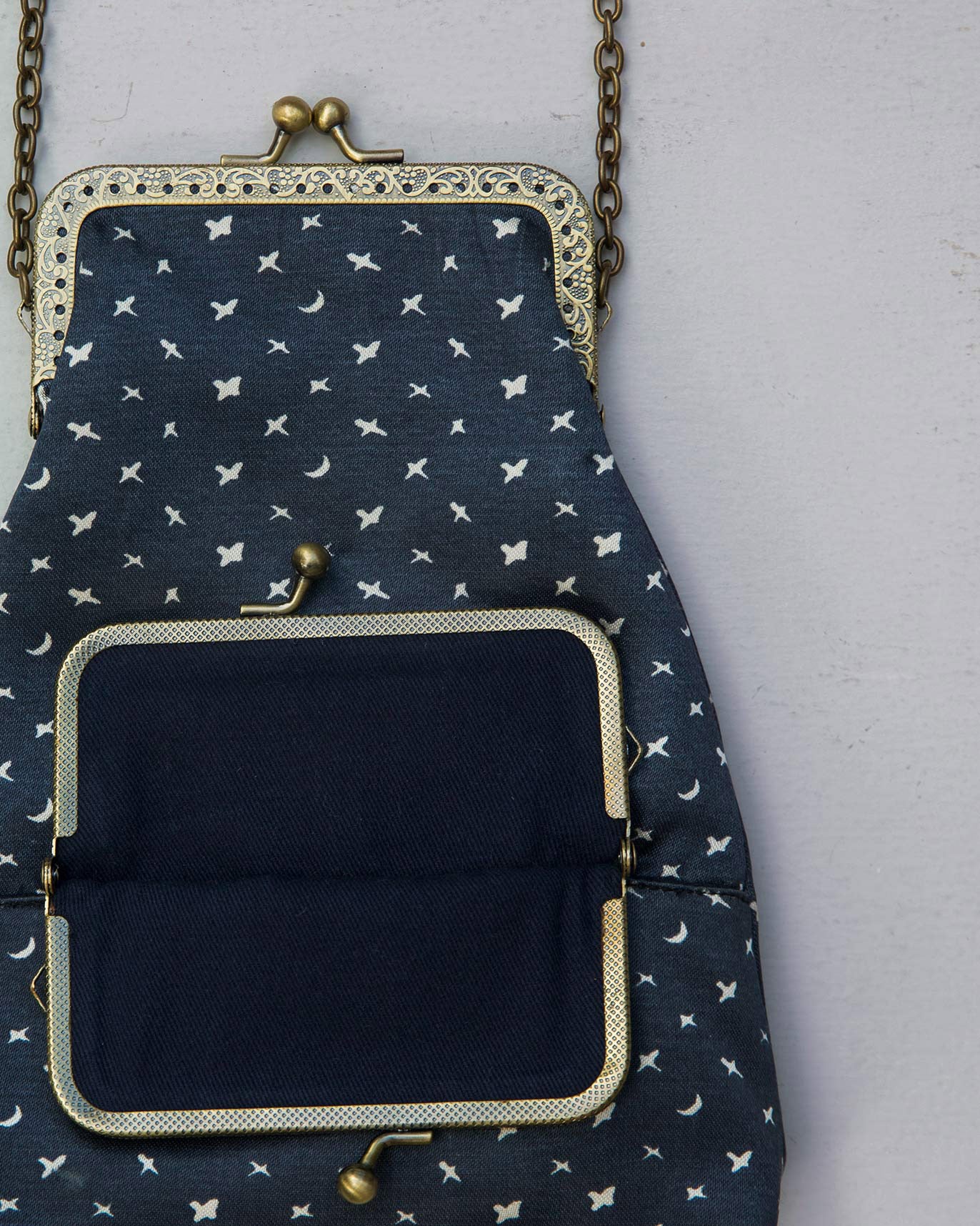Joey Pouch - Navy - Image 4