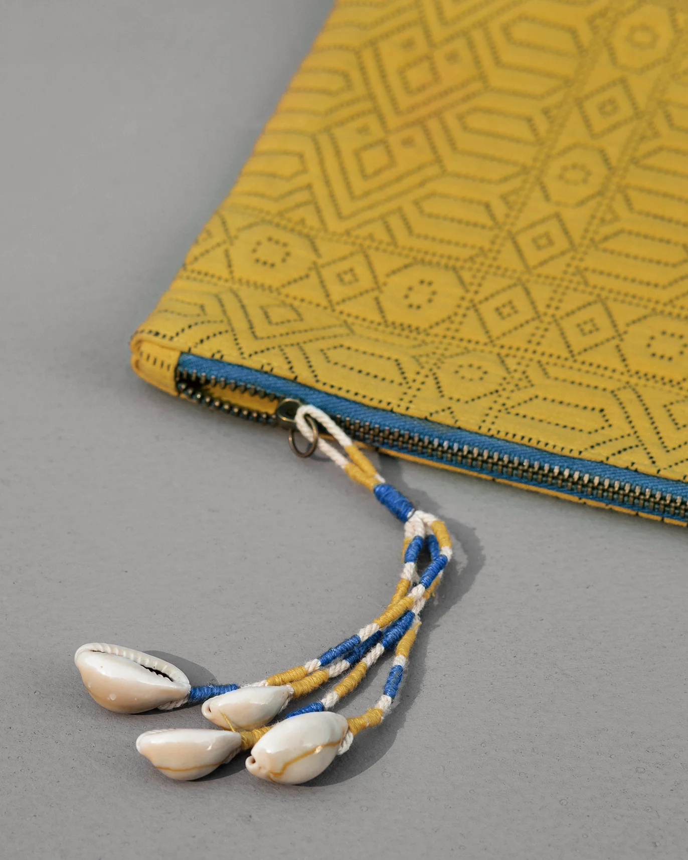 Jumbo Jacquard Pouch - Yellow - Image 2