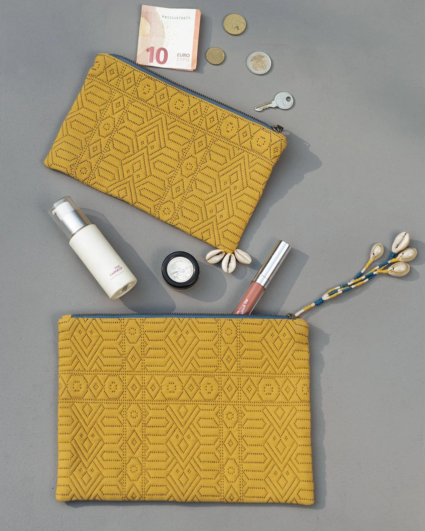 Jumbo Jacquard Pouch - Yellow - Image 4