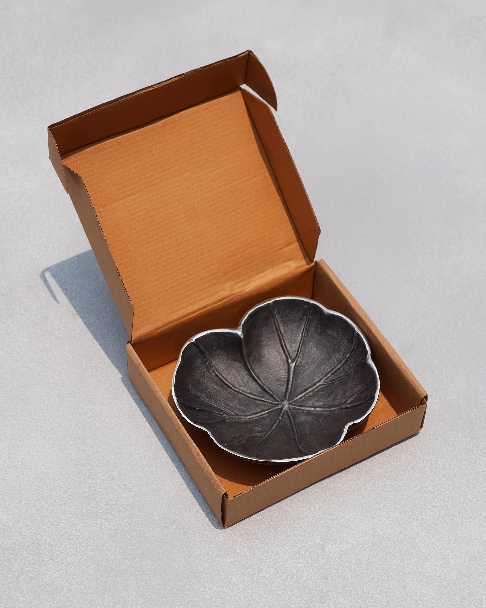 Kamal Leaf Trinket Tray - Image 3