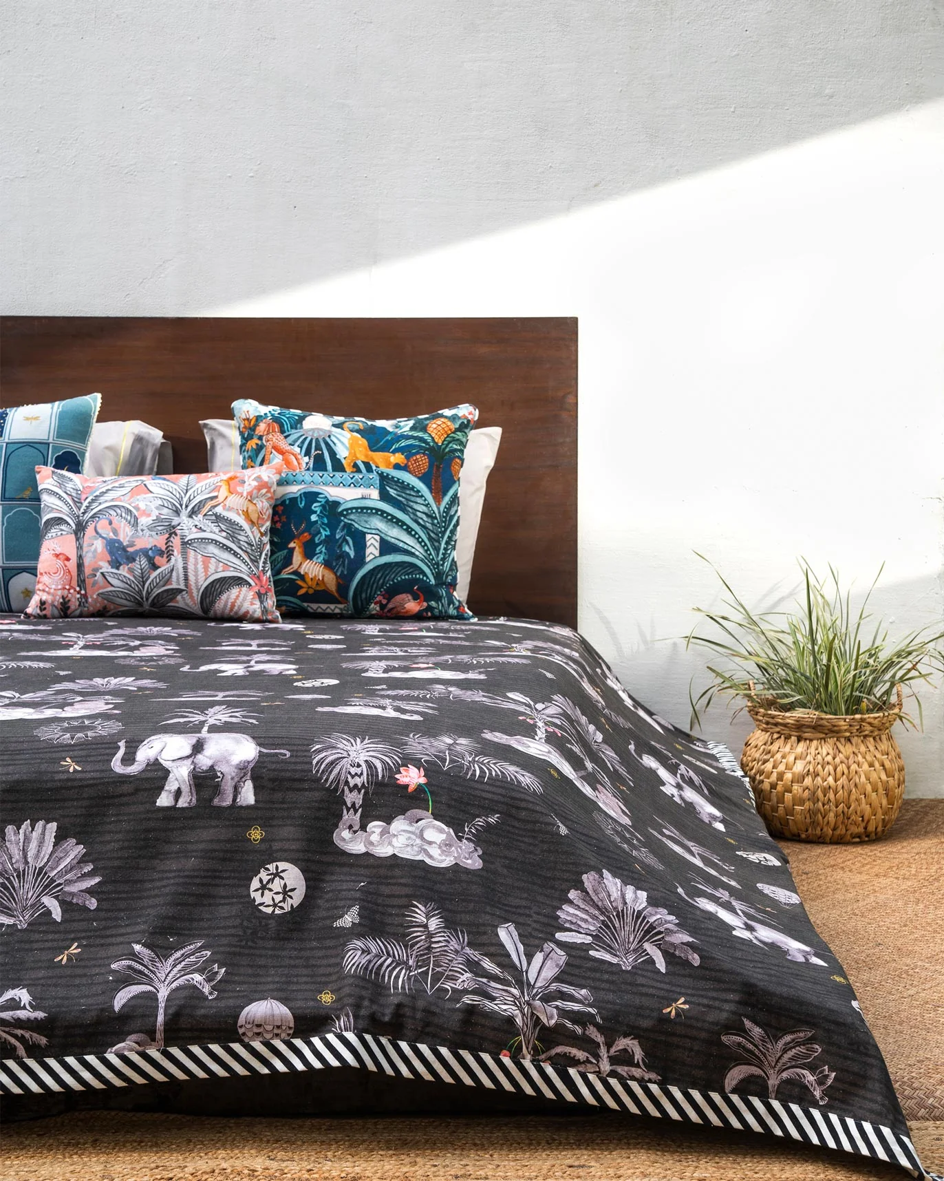 Kangra Bed Cover - King - Image 4