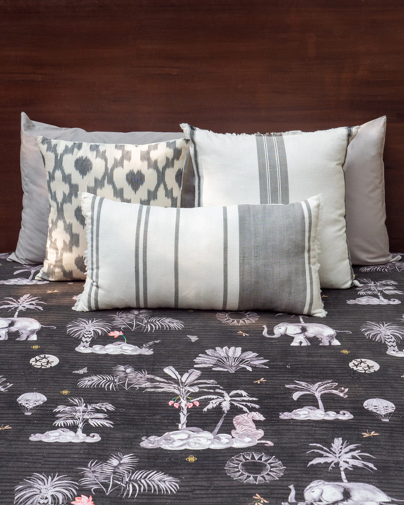 Kangra Bed Cover - King - Image 5