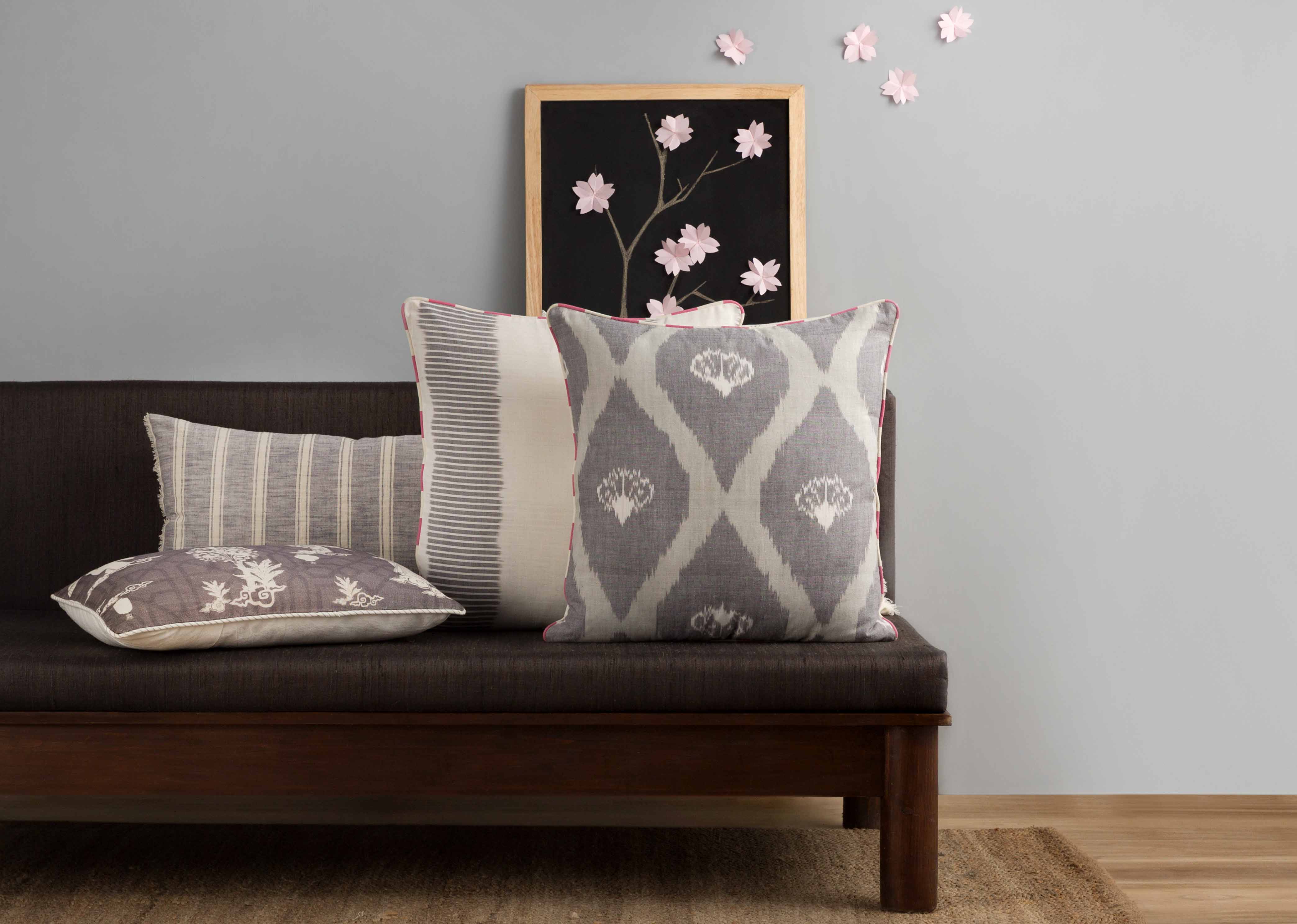 Kemuri Fan Cushion Cover - Image 3