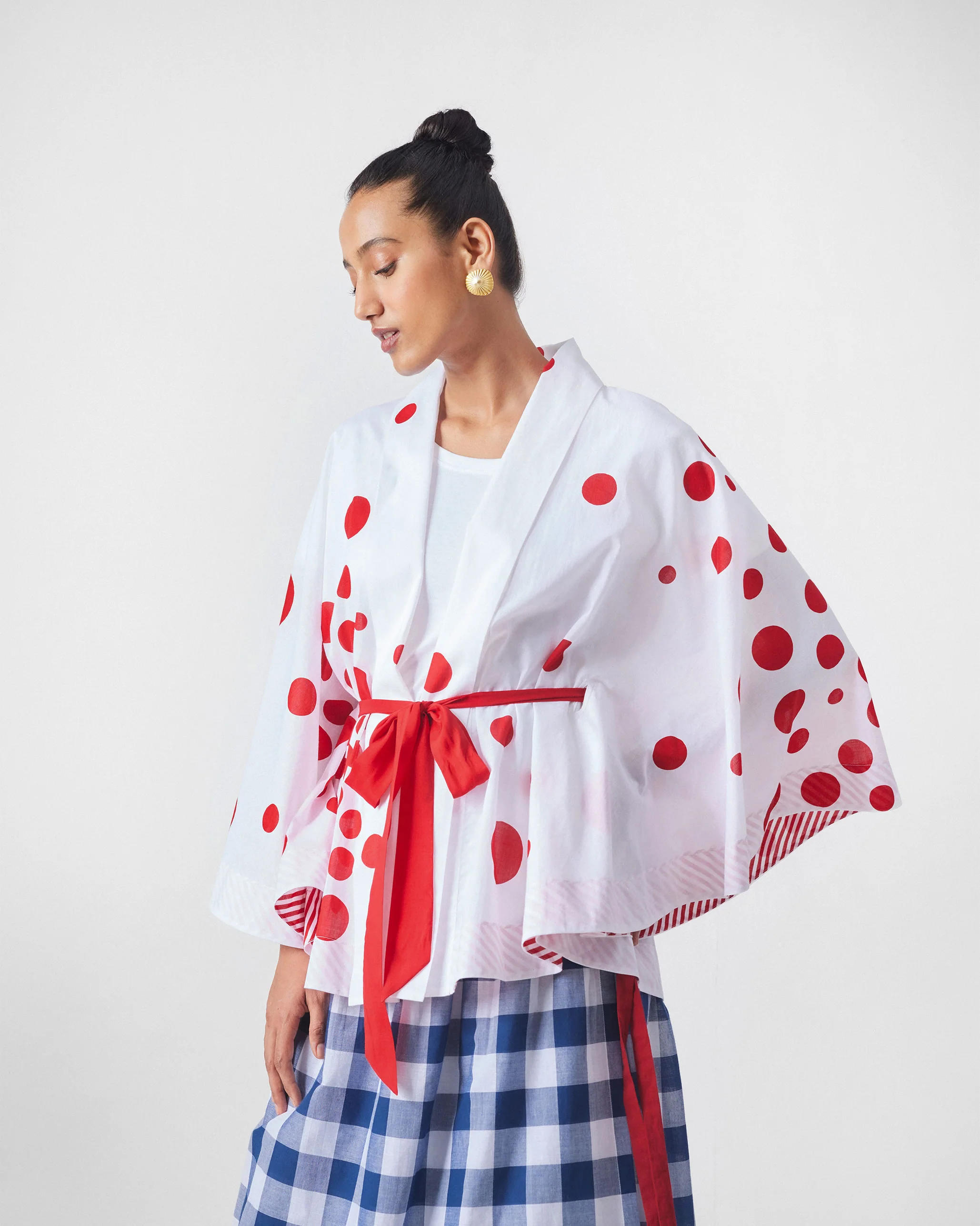 Kepu Overlay - White & Red Print - Image 2