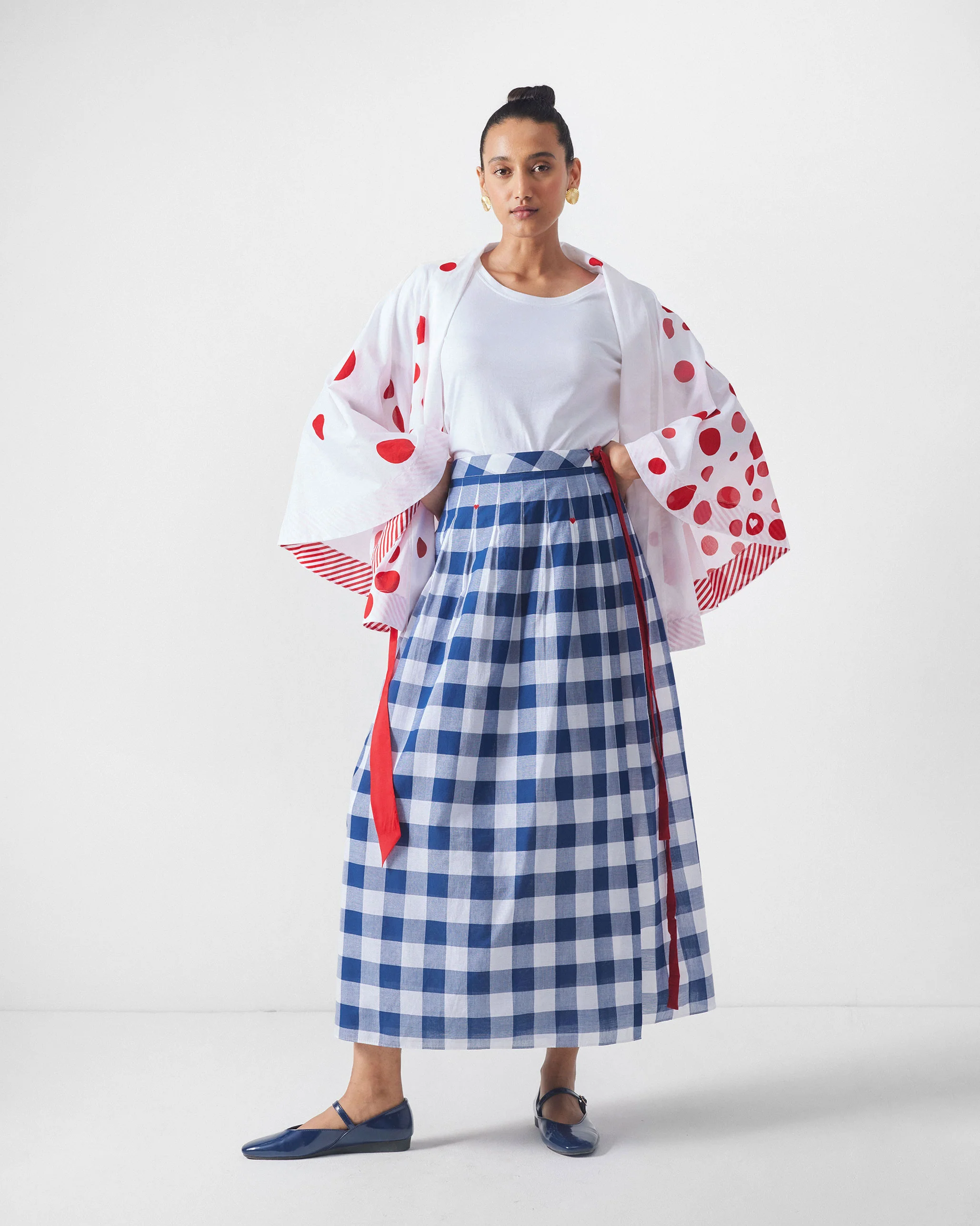 Kepu Overlay - White & Red Print - Image 6
