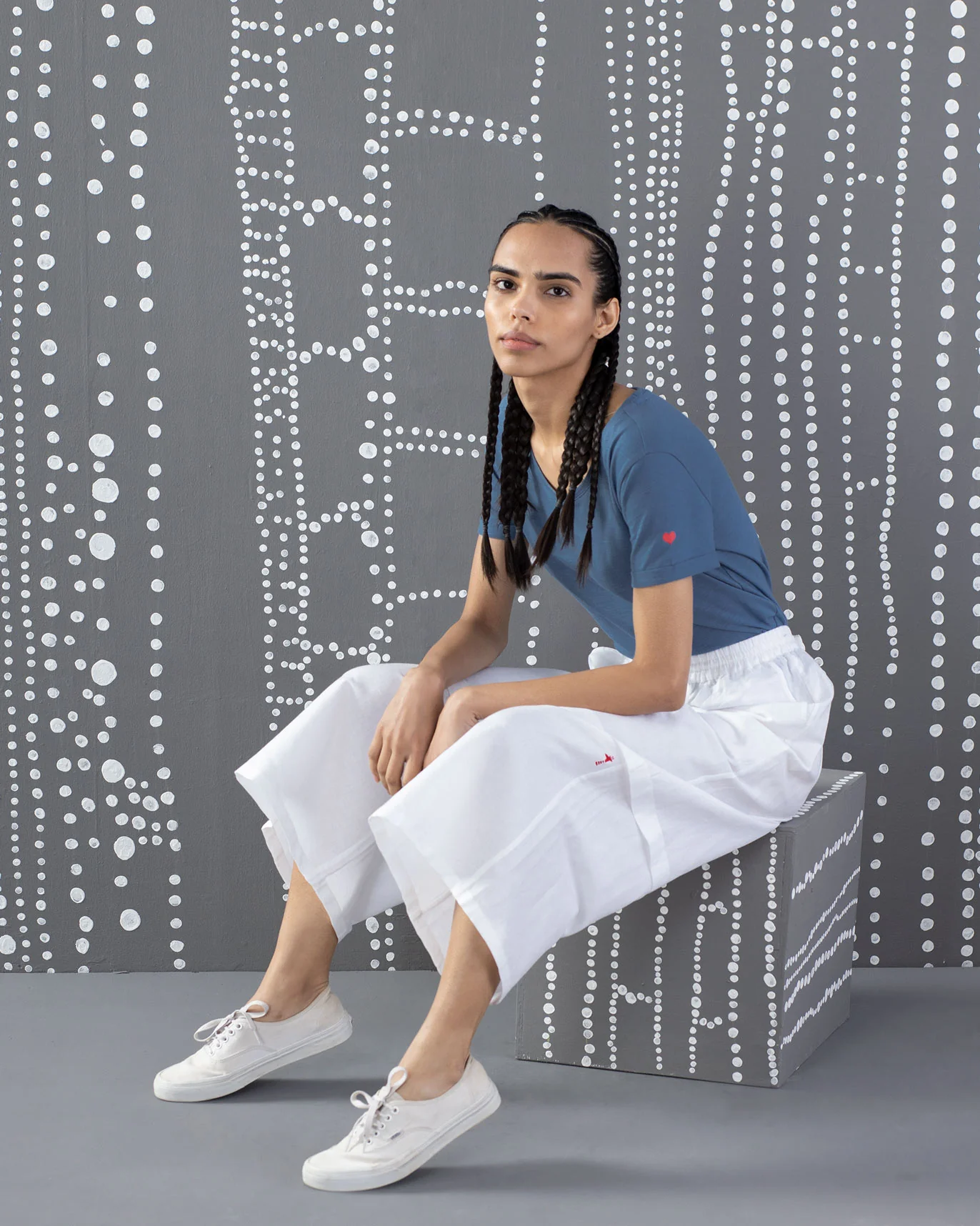 Knee Pleat Pants - White - Image 4