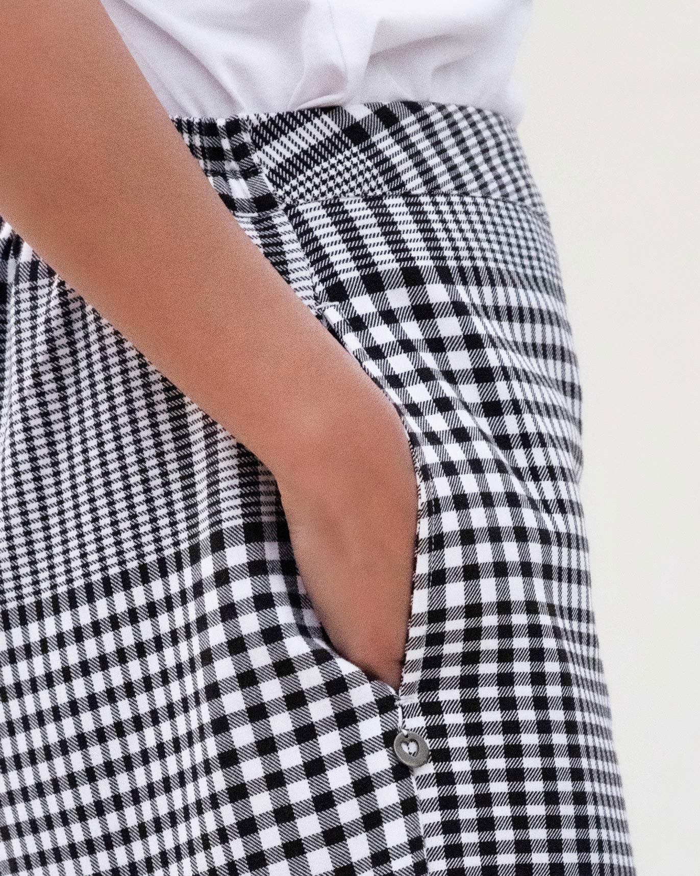 Knee Pocket Pants - Black & White - Image 2