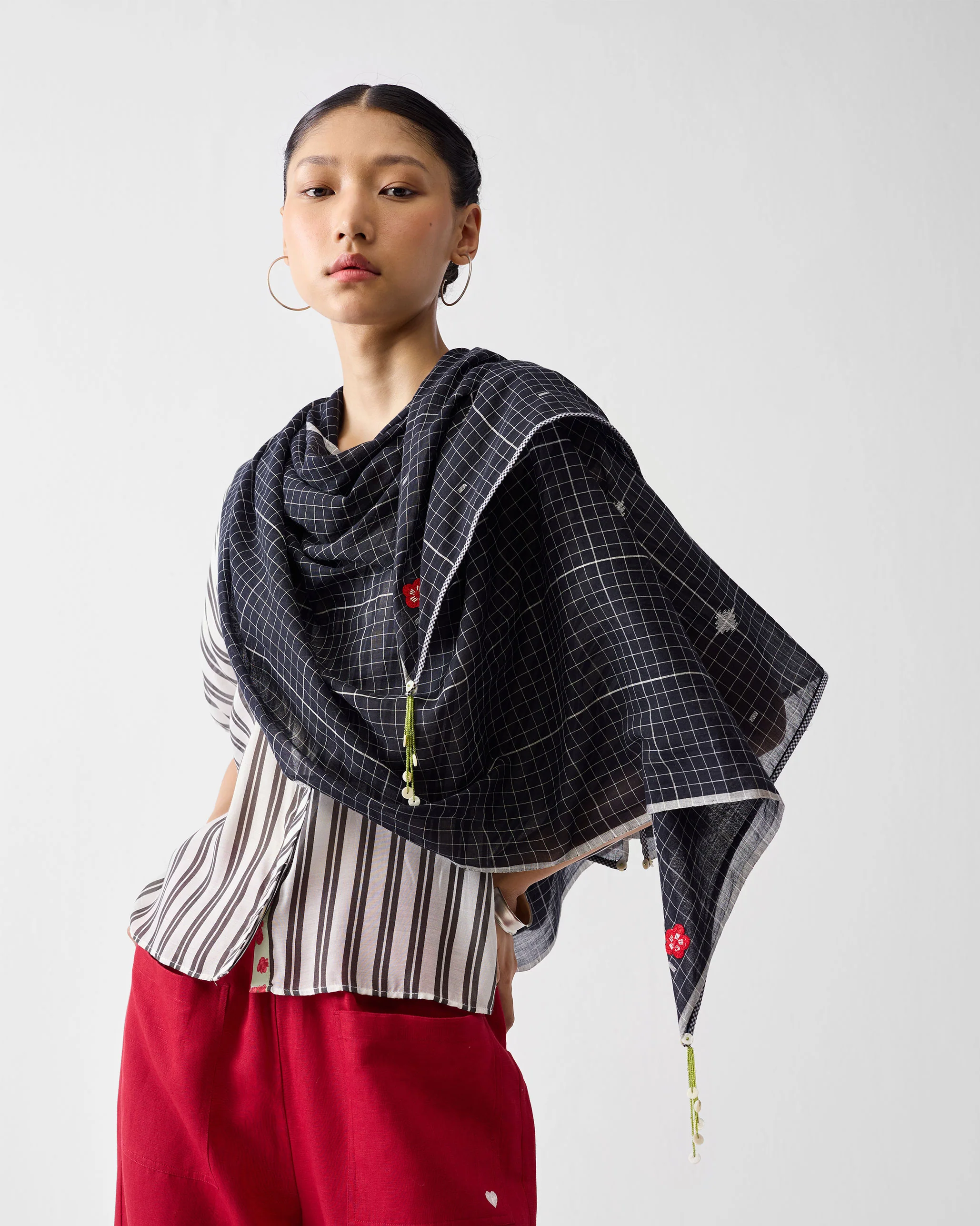 Kuma Scarf - Black - Image 4