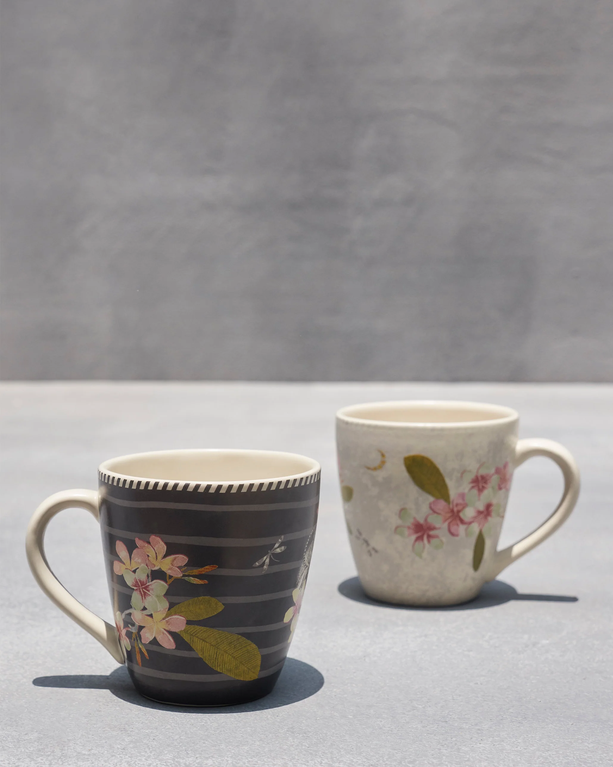 Lama Mugs (Set of 2) - Image 2