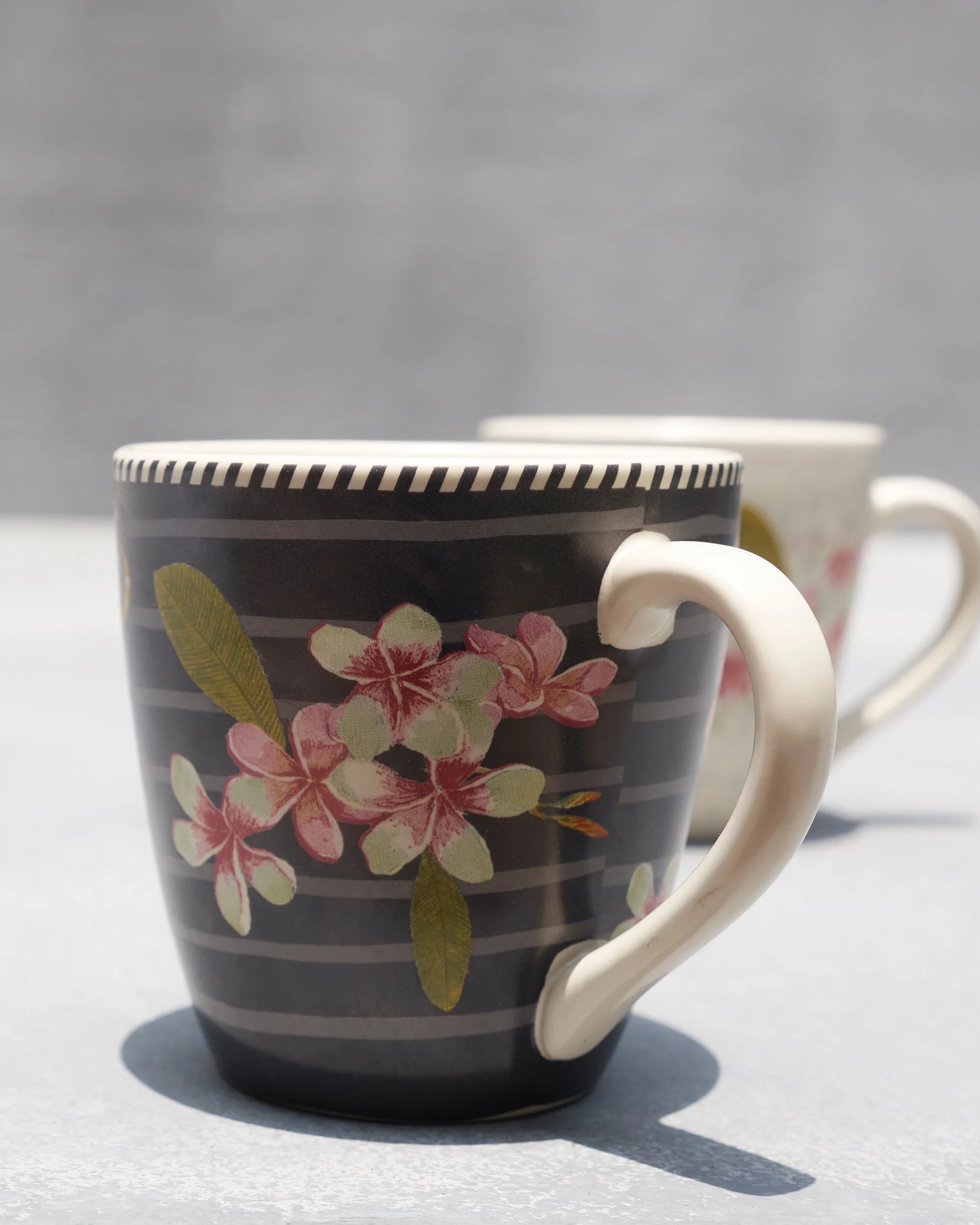 Lama Mugs (Set of 2) - Image 3