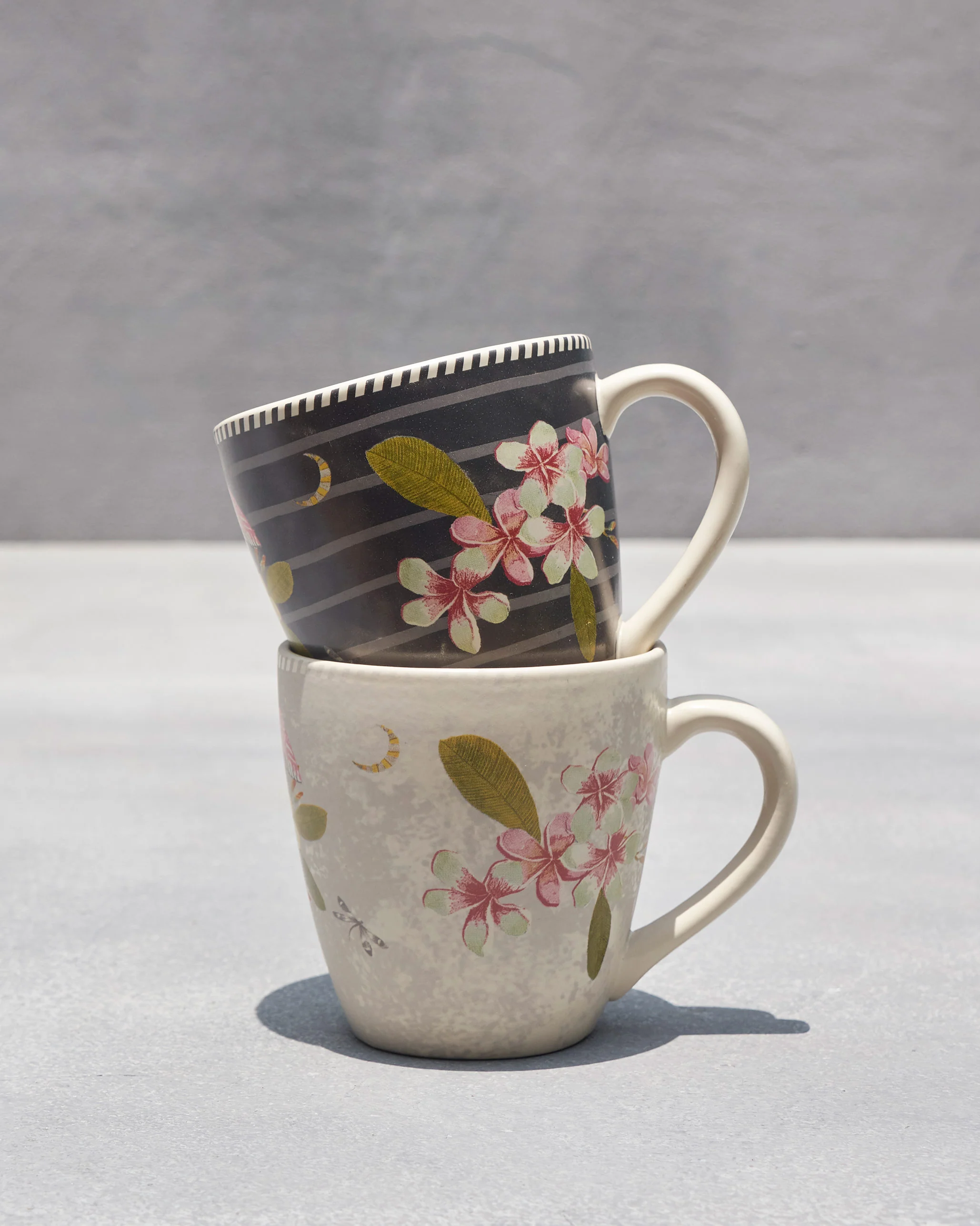 Lama Mugs (Set of 2) - Image 4